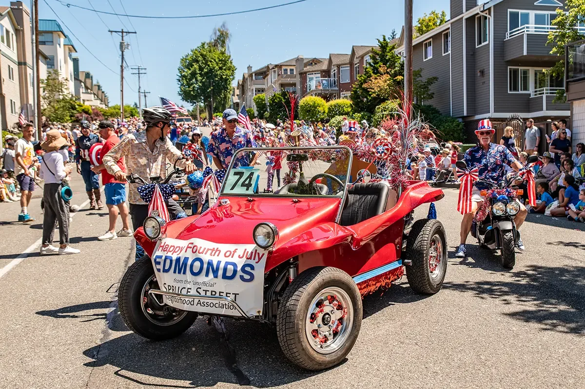 An Edmonds Kind of Fourth Parades
