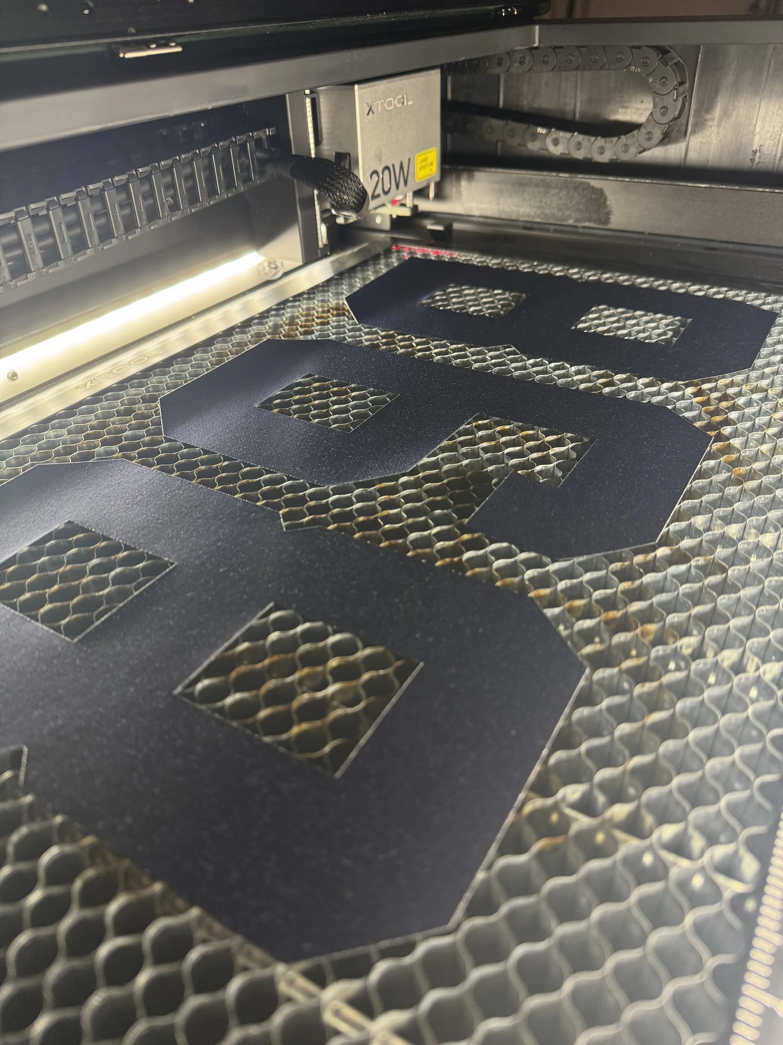 Laser-Cut Loose Twill Numbers