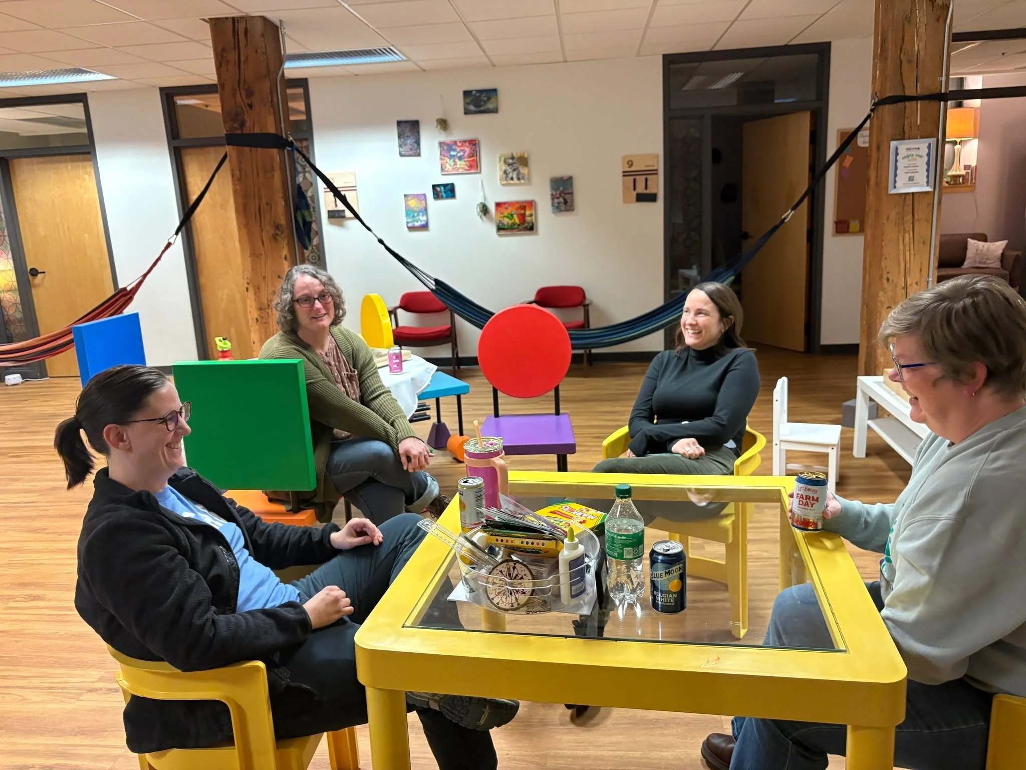 Pizza + therapists + time to chill = perfect combo. Staff hangouts are the best🍕✨

#internacollective ##therapistlife