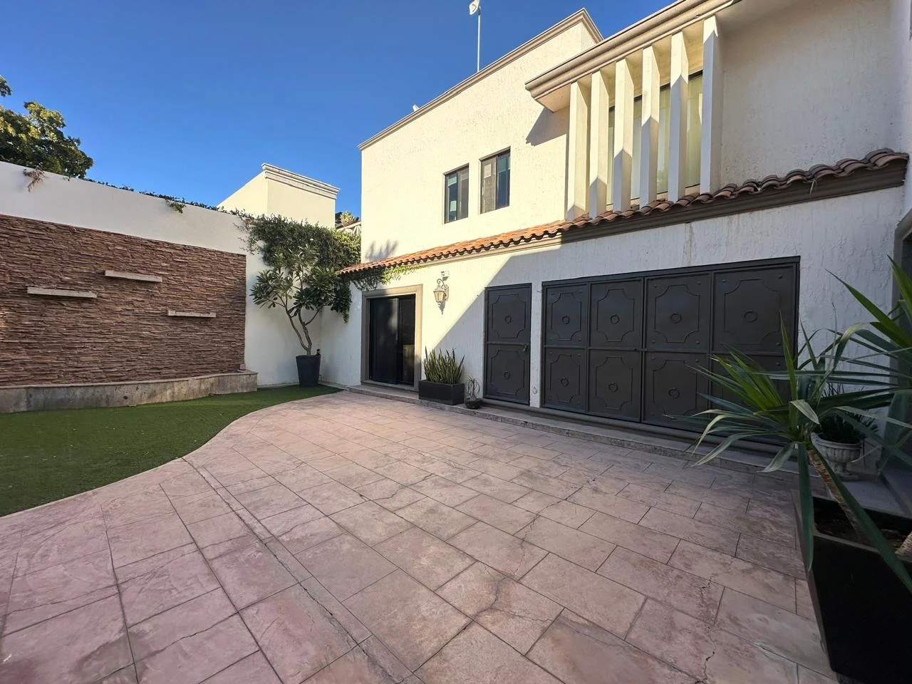 WhatsApp Image 2024-10-28 at 10.57.41 AM (1).jpeg