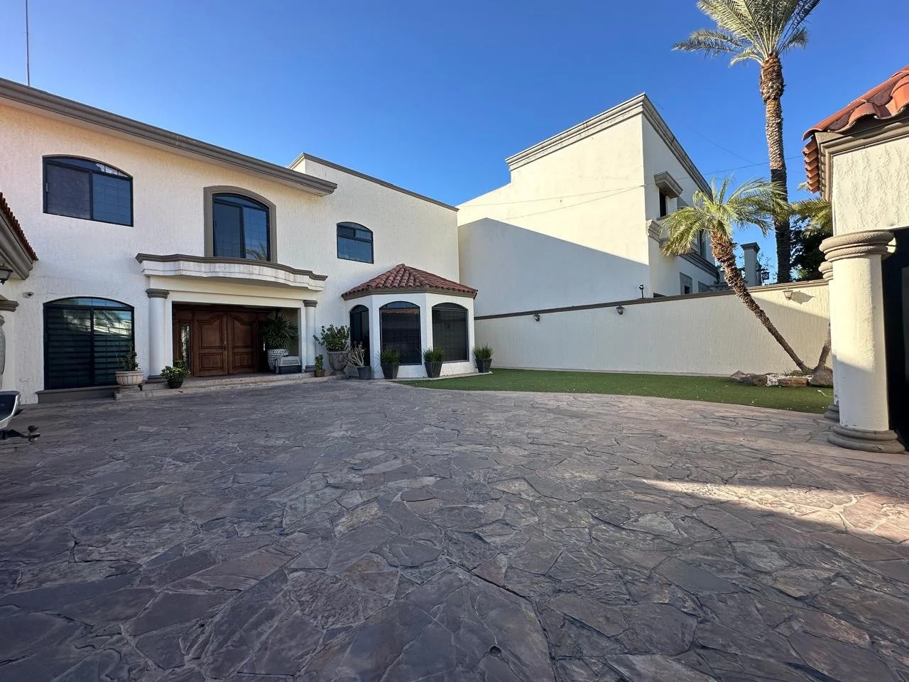 WhatsApp Image 2024-10-28 at 10.57.41 AM.jpeg