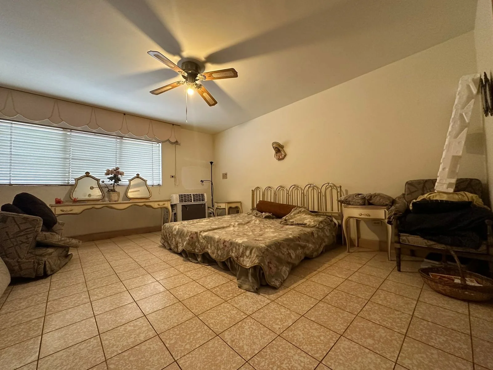 WhatsApp Image 2024-11-04 at 4.24.01 PM (4).jpeg