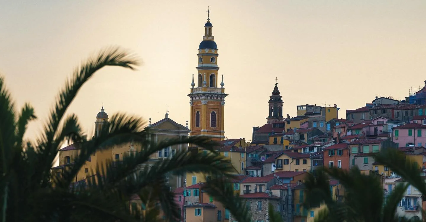 Golden hour in the South of France has these colors doing overtime 

#france #sunset #sunsetphotography #landscapephotography #goldenhour #travel