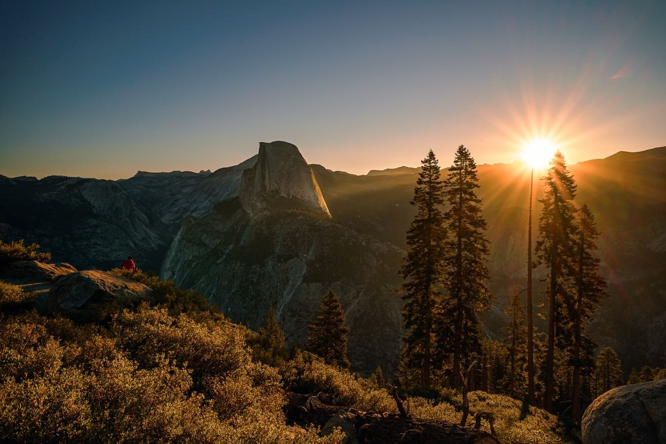 First light over Half Dome is an experience everyone should take in at least once 

#yosemite #halfdome #sunrise #landscapephotography #nationalparks #travel