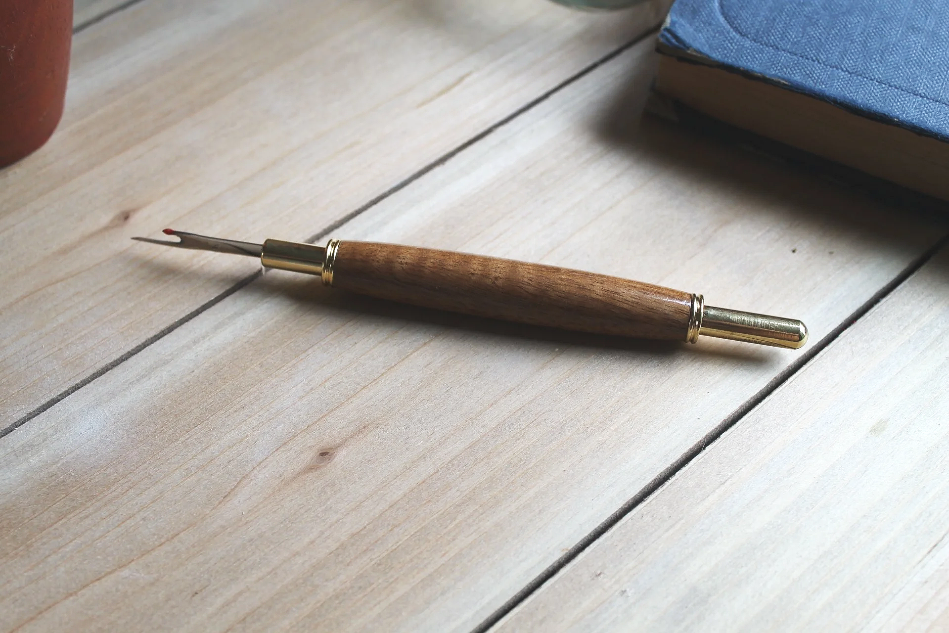 Walnut with Silver-D Seam Ripper