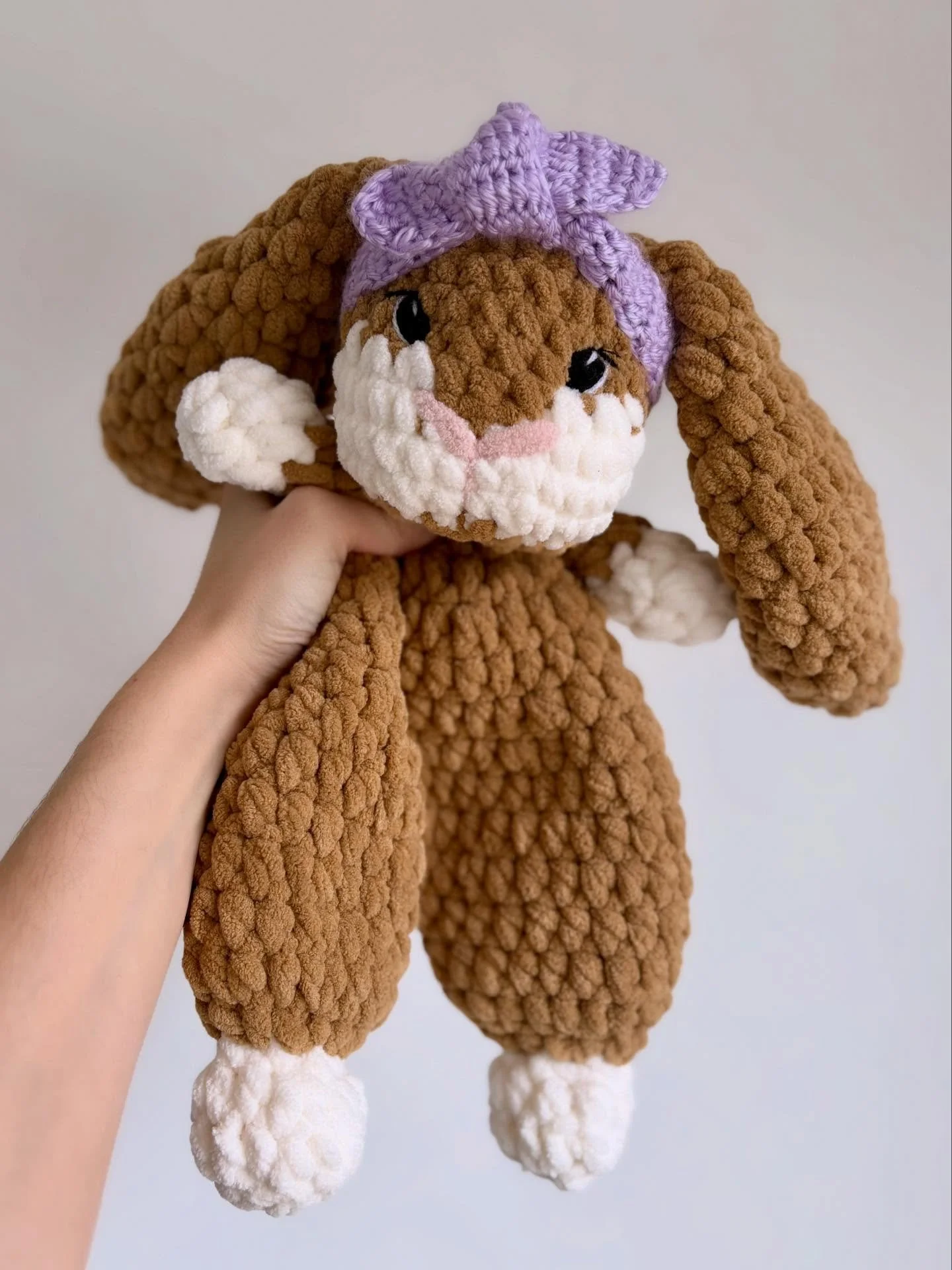 The most precious little bunny snuggler 🐰 

Pattern - @shopmodthreads 

#crochet #bunny #comforter