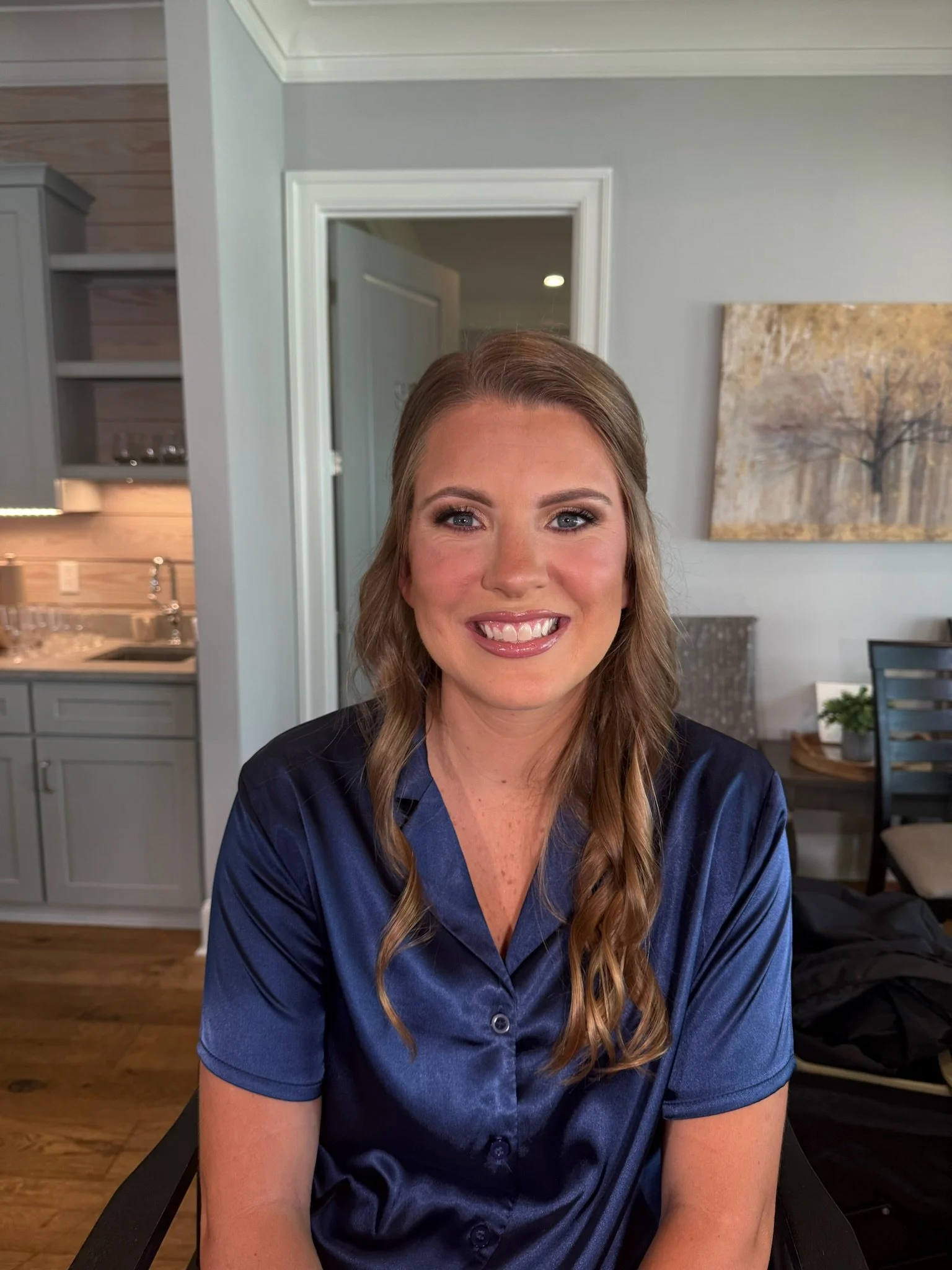 Clean girl bridal makeup with a natural matte finish, defined brows, and subtle contour – Golden Girls Glam, timeless bridal beauty