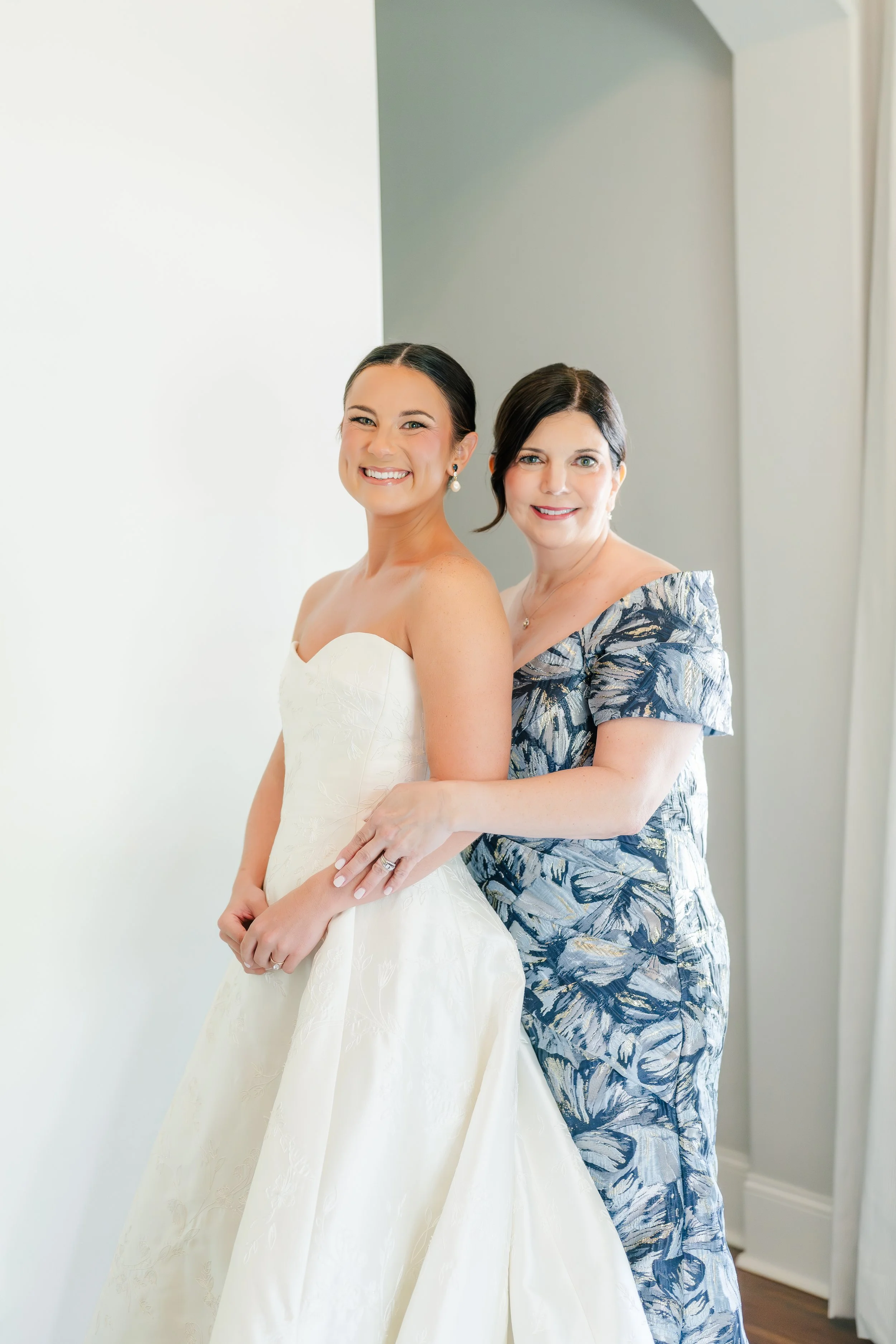Wedding hair and makeup inspiration for sophisticated Southern brides