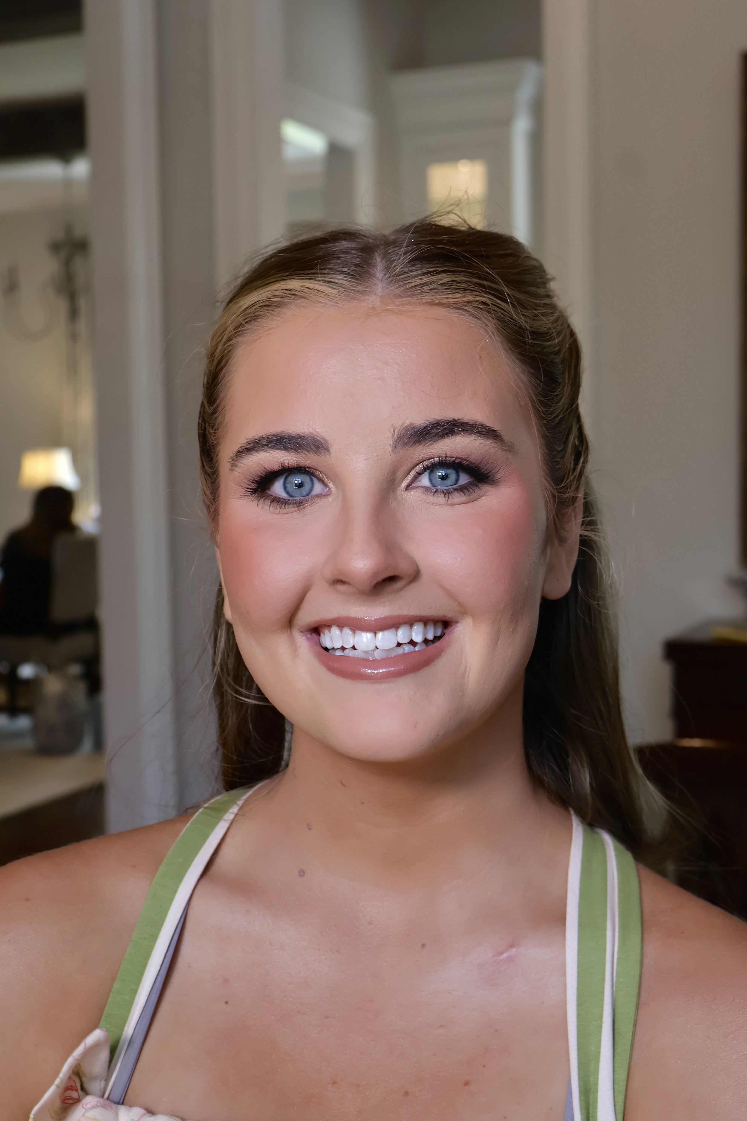 Mississippi bridal beauty team creating natural glam wedding makeup and hairstyle