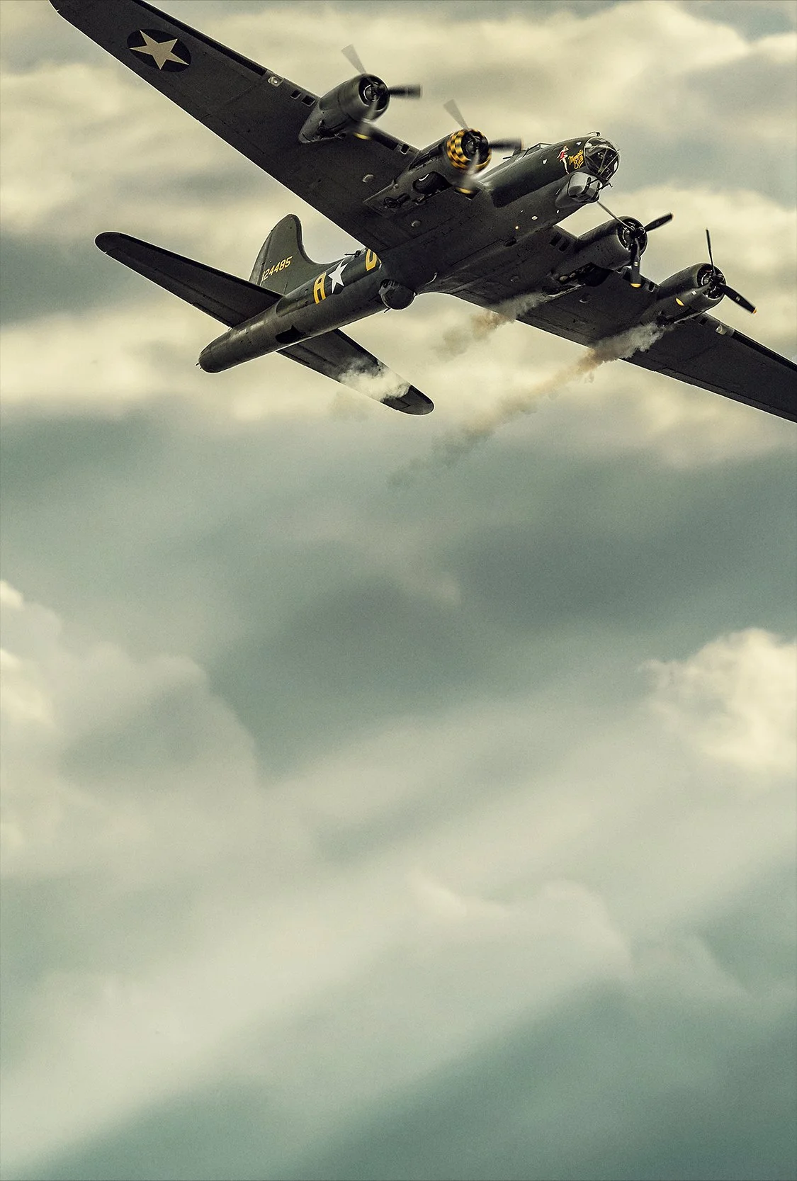MastersOfTheAir_KeyArt_03.jpg