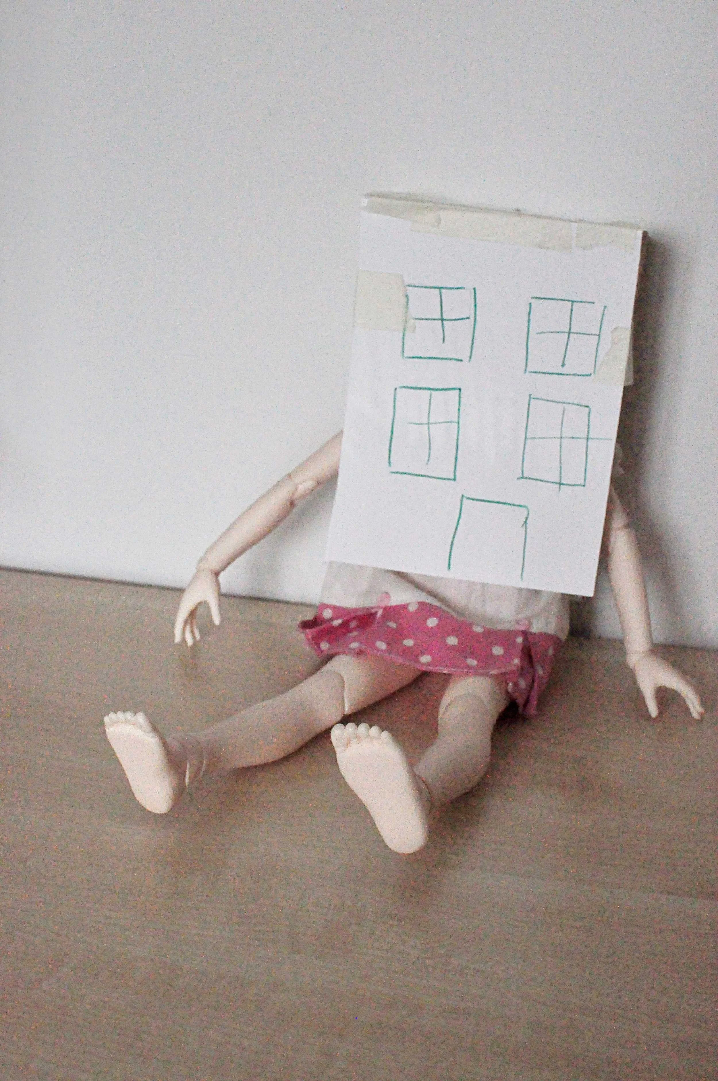 Nandini-Takhar-figure-in-my-parents-house-2015-5.jpg