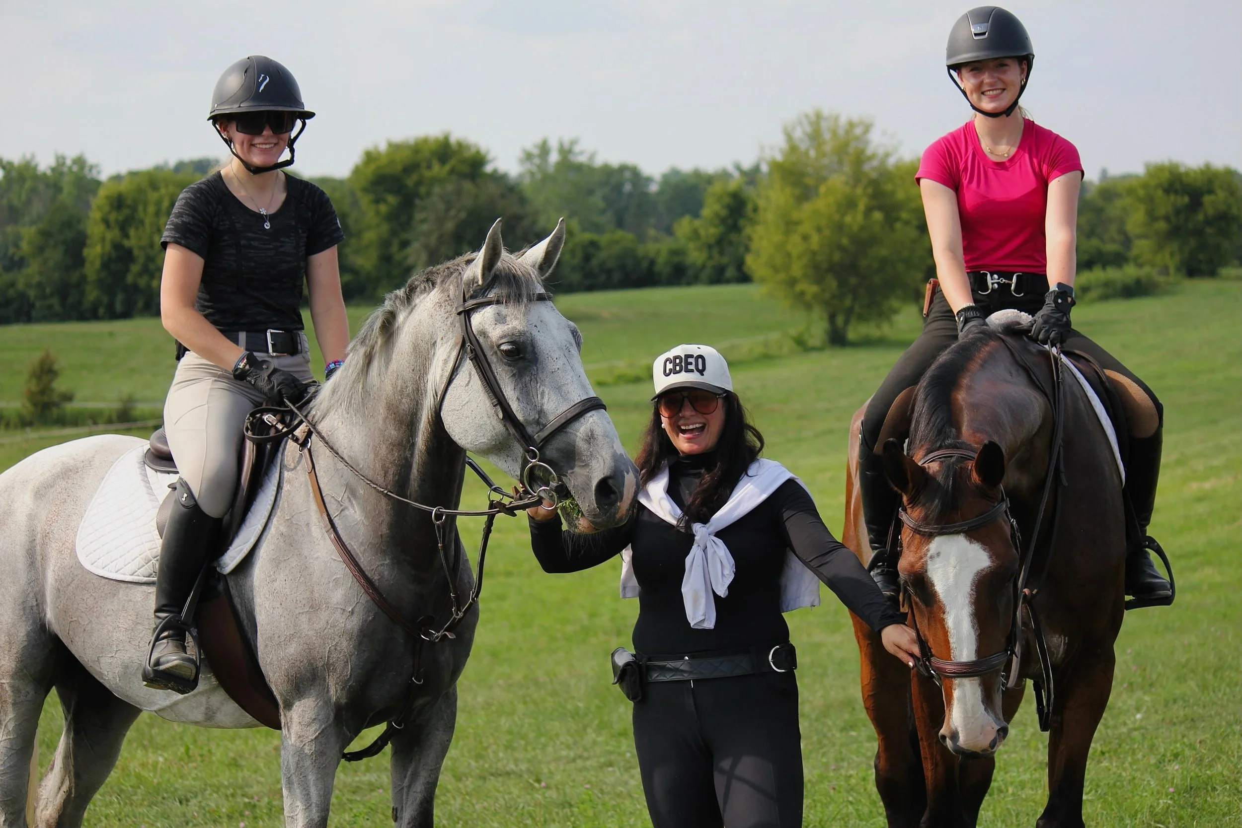 Putting the finishing touches on an amazing summer. ✨

I love a field trip lesson 😍 

Such a beautiful afternoon hacking out on the field with @harlowburris_ and @kileysmith494 

Thank you @beau_and_em for offering your 📸 talents and documenting th