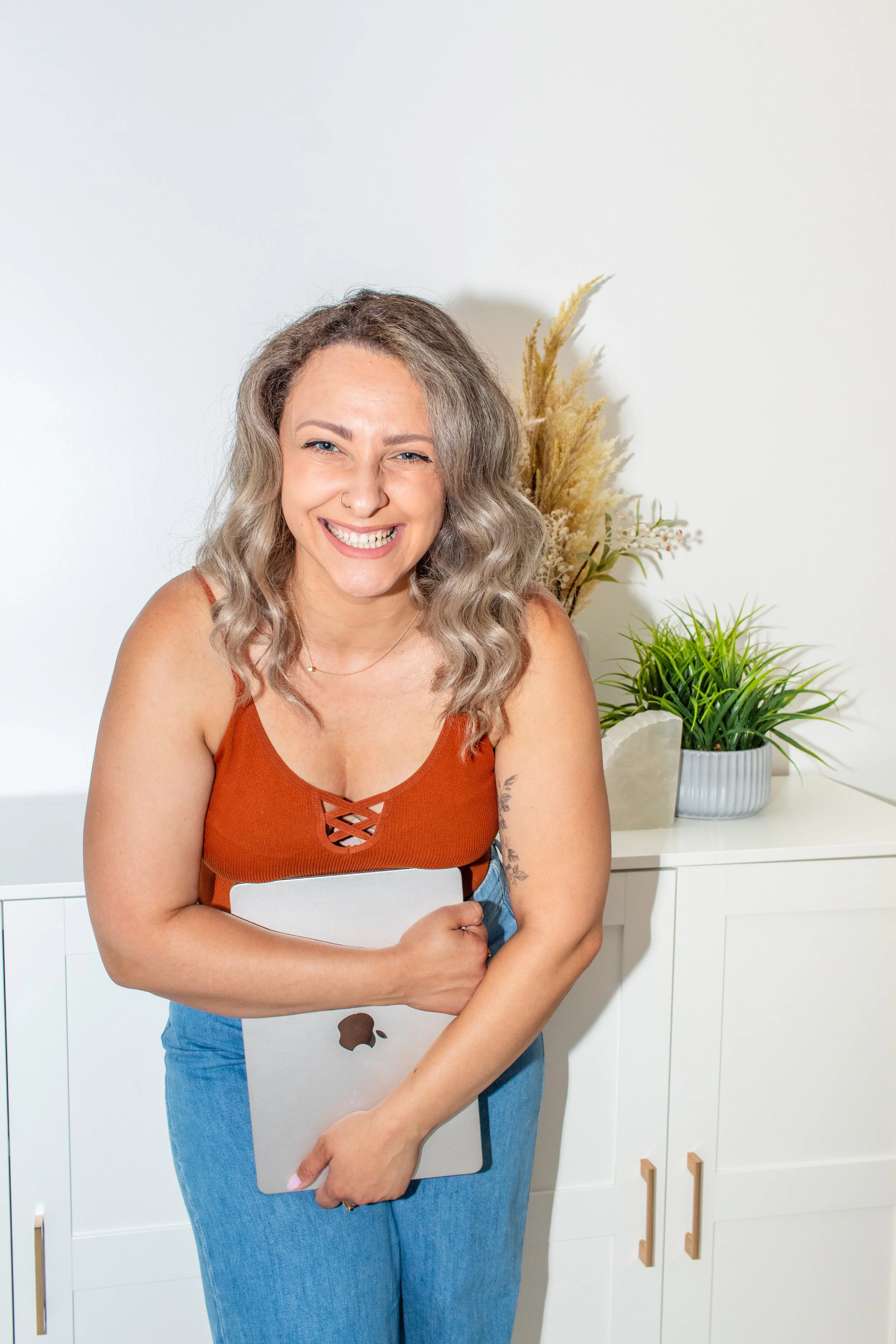 Irini-branding-11.jpg