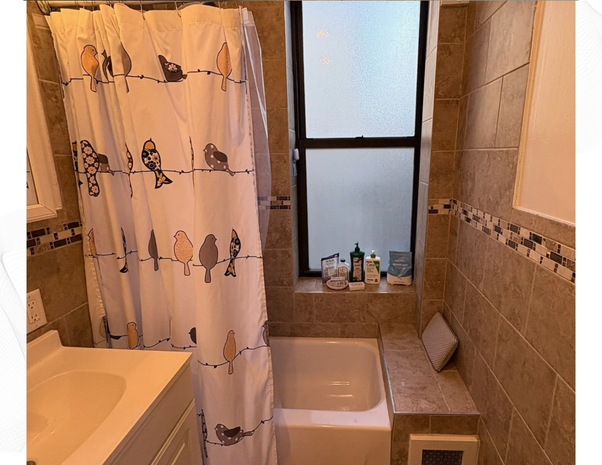 Bathroom (double sink) (2).jpg