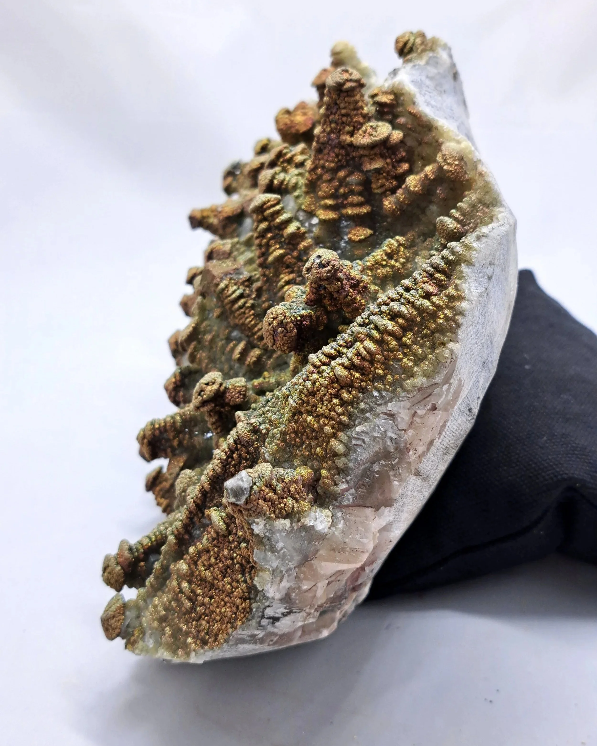 Pagoda_calcite_side1.jpg