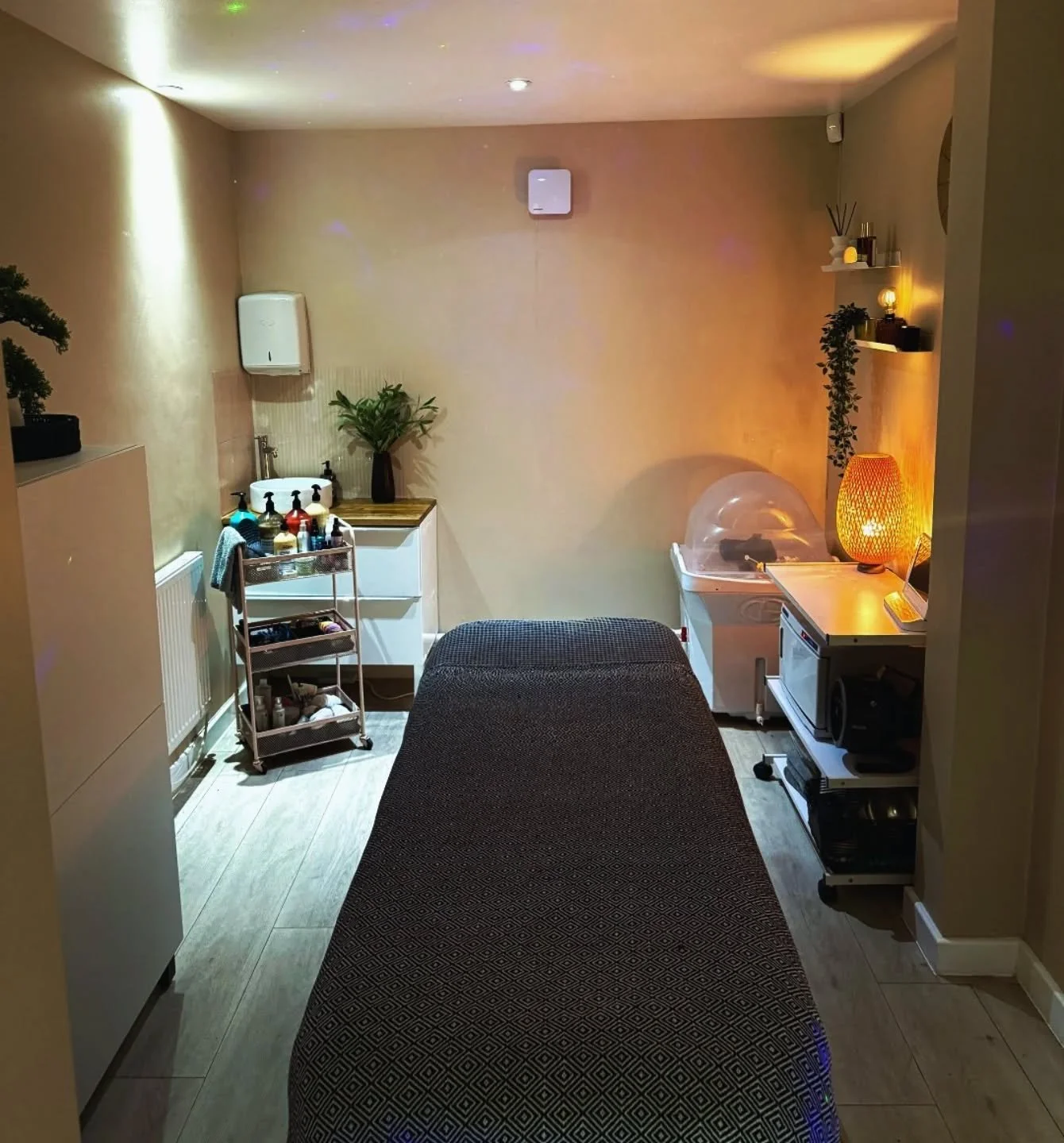 I am now fully booked for the rest of the year ✨
I just want to say the biggest thank you to each and every client who has supported me over the past few years.

Your loyalty, trust, kind words, and recommendations truly mean more to me than you&rsqu