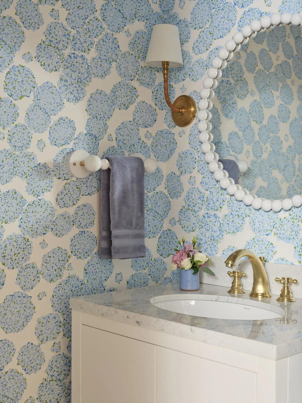 Small spaces that pop