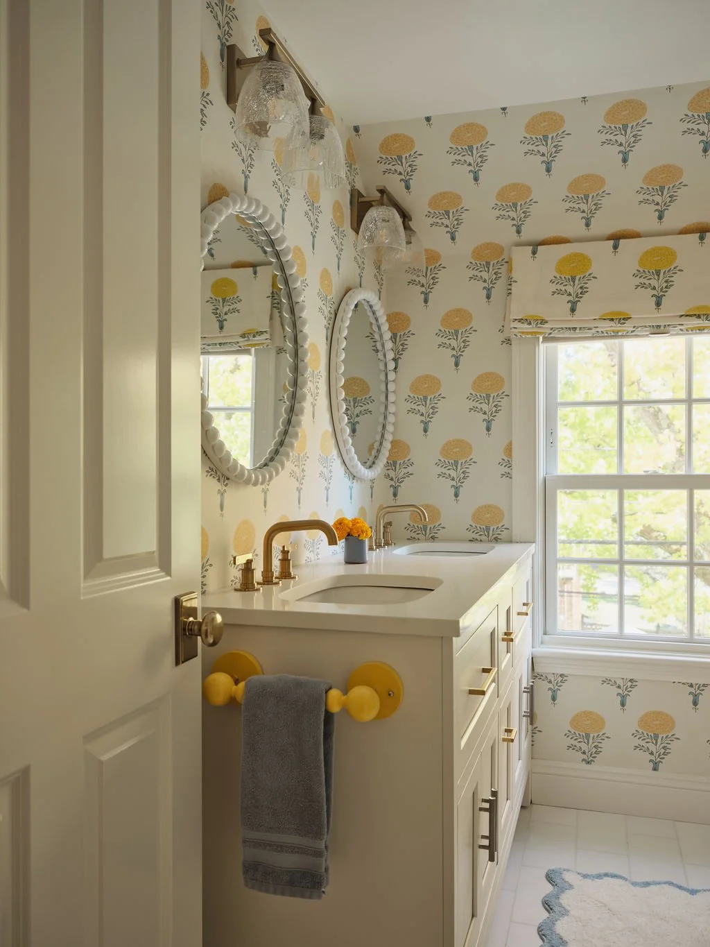 A playful kid's bathroom