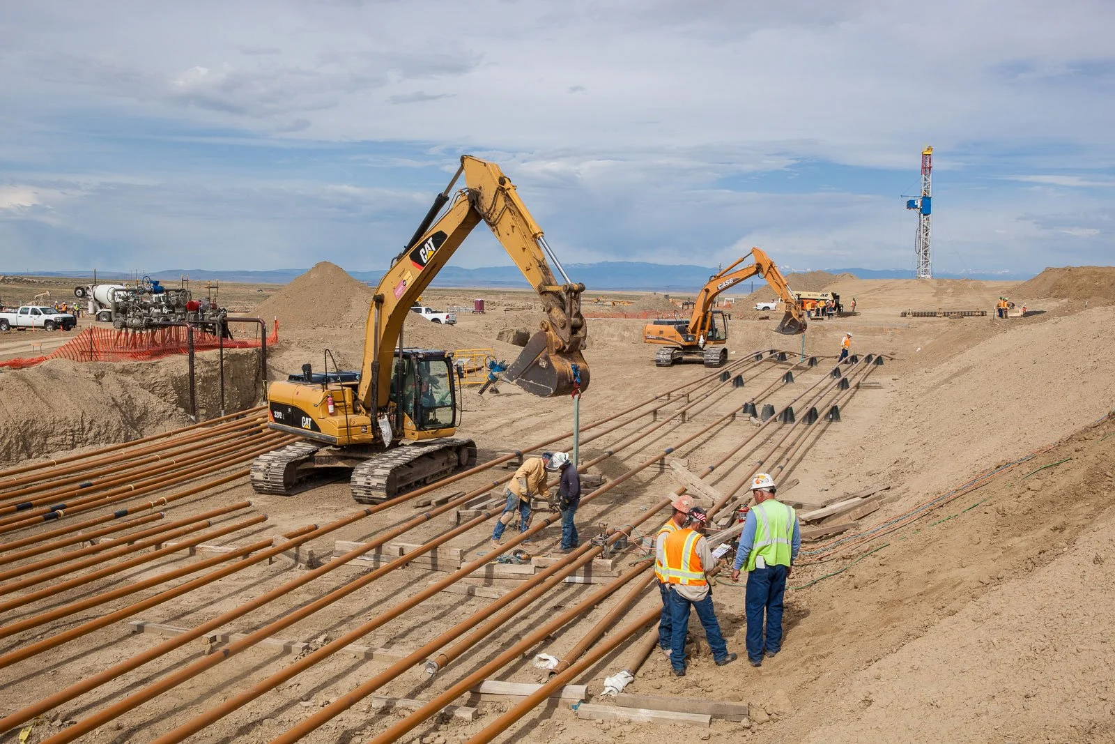 Pipeline construction at Devon Energy’s new plant at the Big Sand Draw in Wyoming in 2014.