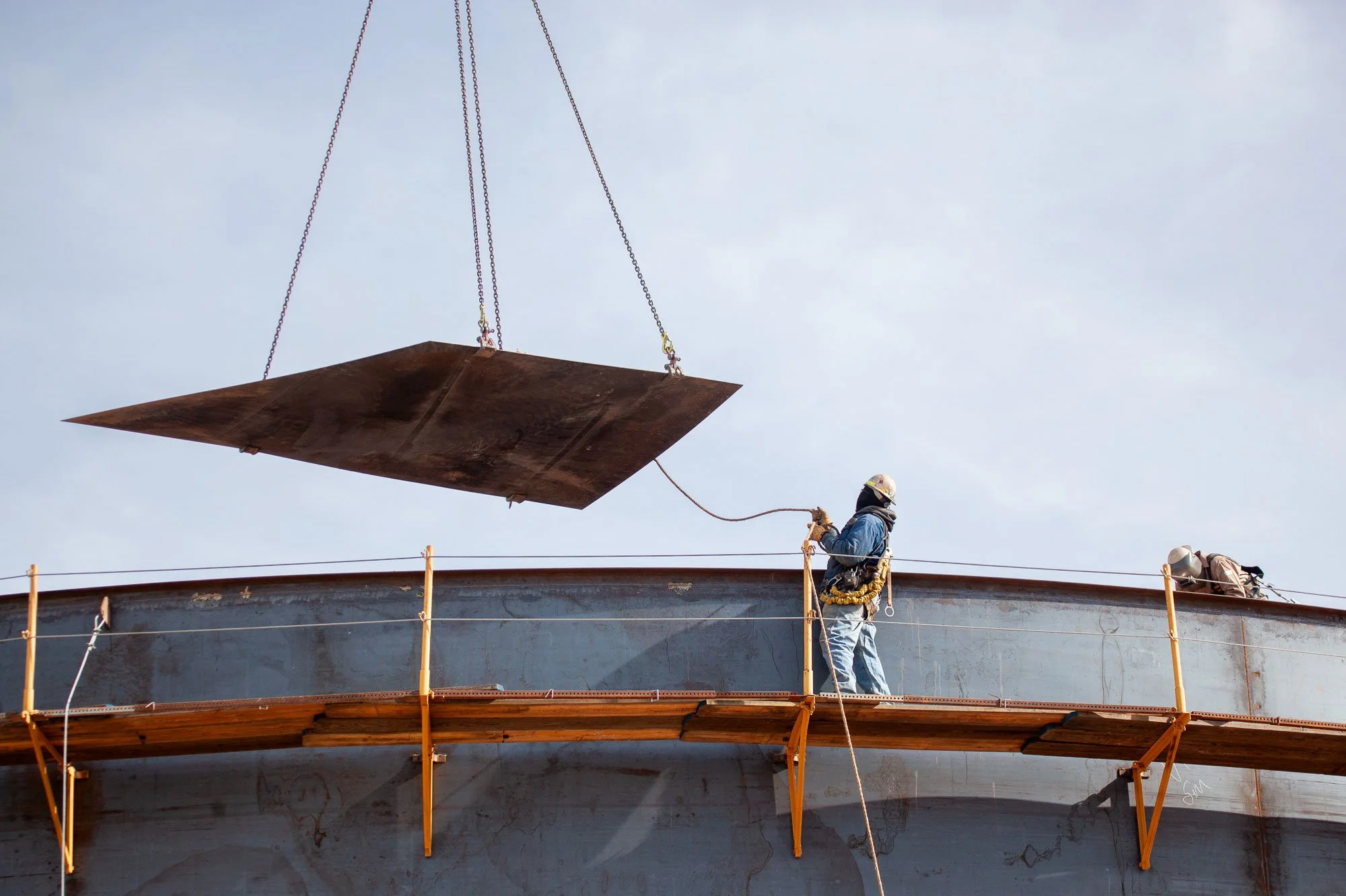 Willbros Construction Company is building a tank at Sinclair Refinery, Sinclair, Wyoming.