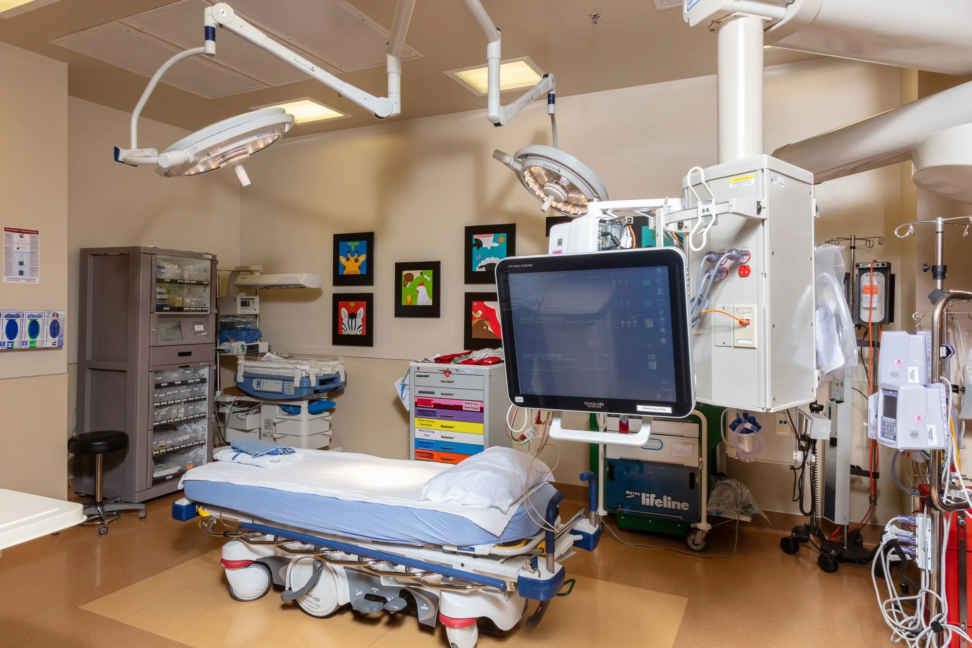 Healthcare photography, including a operating room.