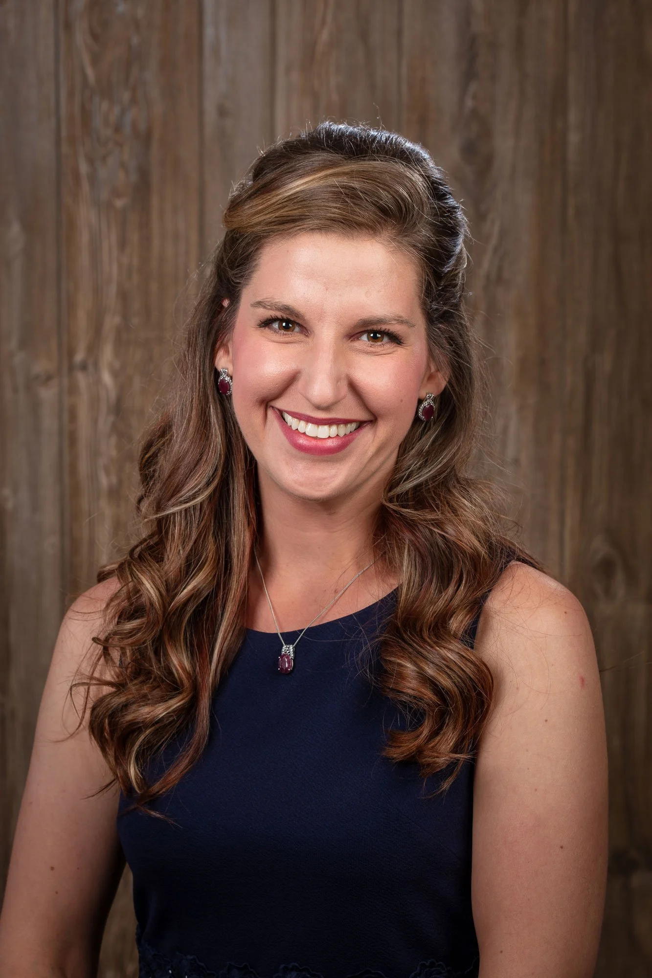 Barn-wood background for personal, business, and corporate headshot portraits.