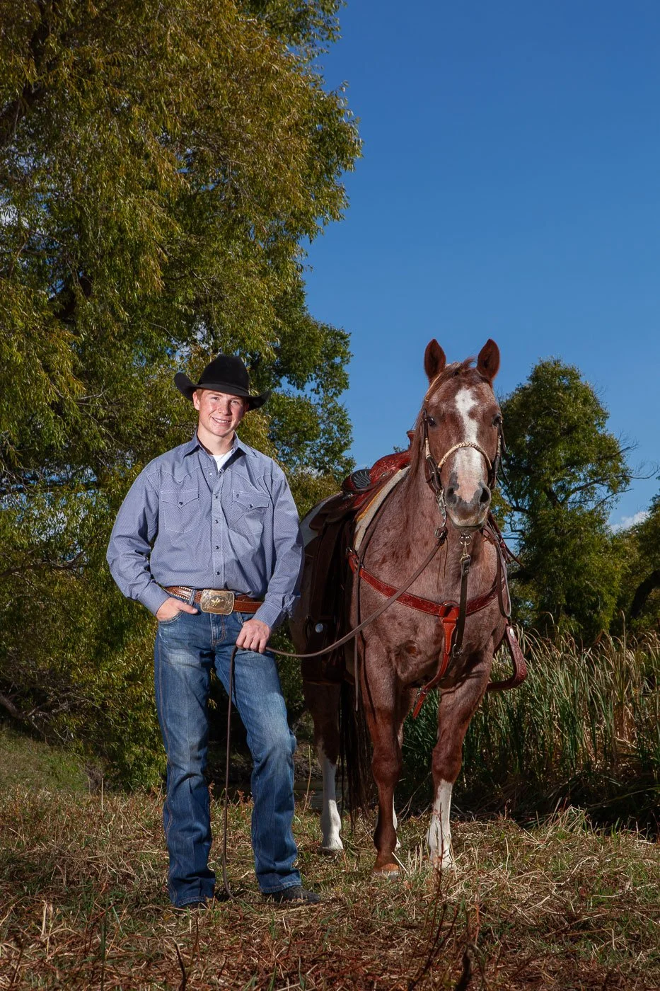 Senior Portraits with a horse in Cheyenne, Wyoming.