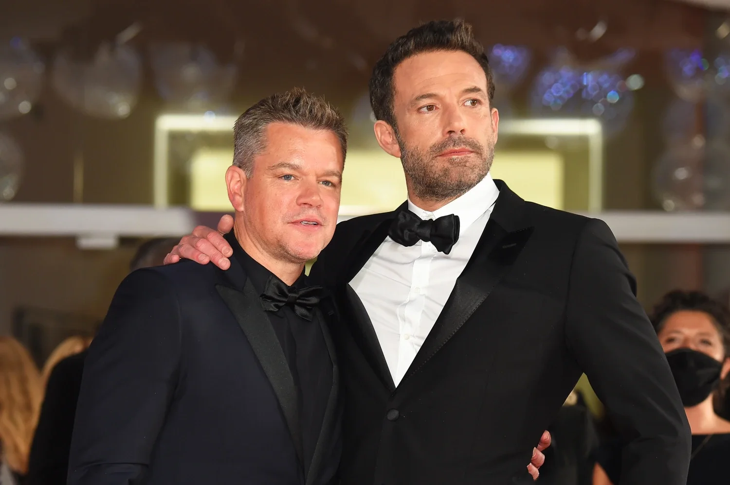 Ben Affleck y Matt Damon firmaron un acuerdo con Netflix para producir películas