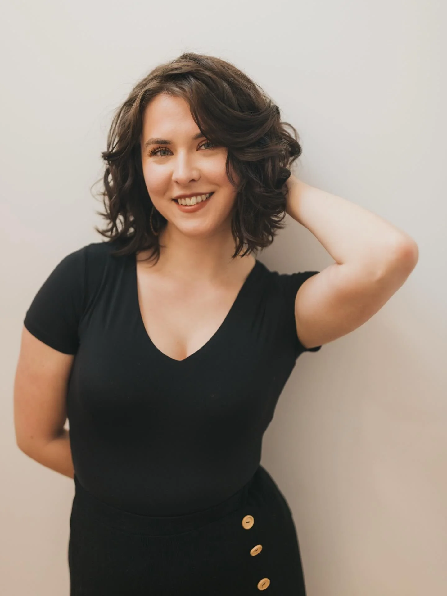 I loved the vibe of my goal photo. I wanted the big waves, fluffy texture and a classic look/ longer hair around my face.

I knew I didn&rsquo;t want:
&bull; the curls too tight
&bull; that triangle shape
&bull; or something that wouldn&rsquo;t hit m