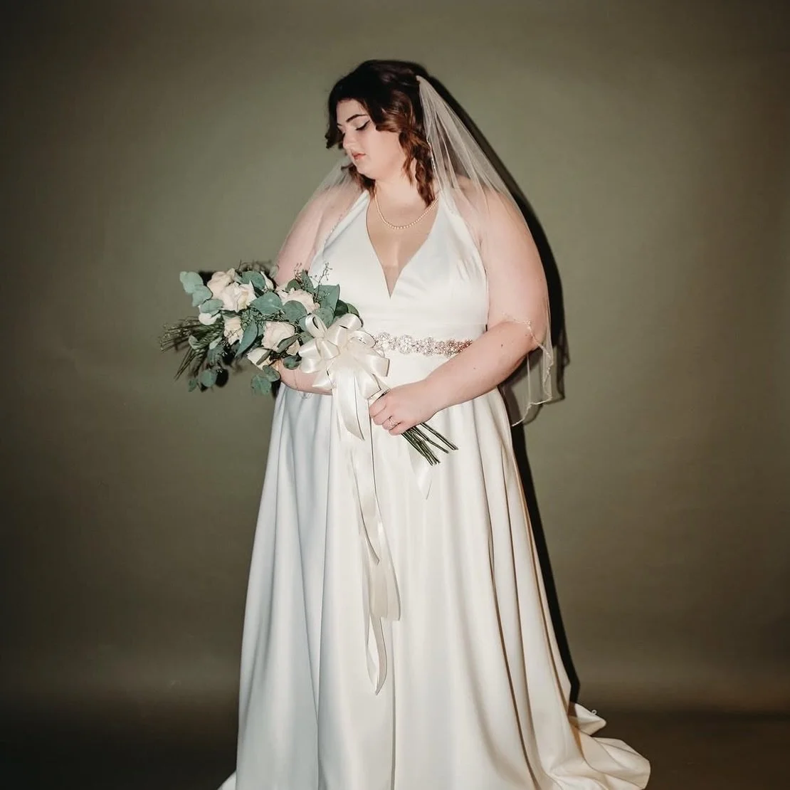 Helping friends feel their absolute best on the biggest day of her life is such a joy to me! #clevelandbride #clevelandweddinghair #clevelandwedding
