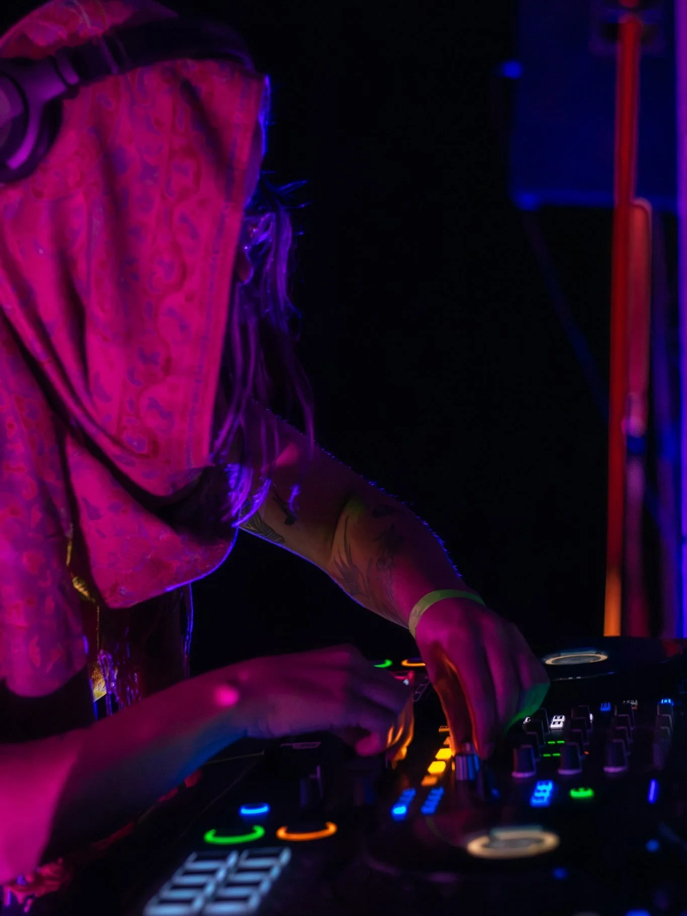 Excited to frolic with the homies this weekend at We Are Love Friendfestival💕

📸 @brittnealfilm 

#musicfestival #edm #renegadefestival #dj #music