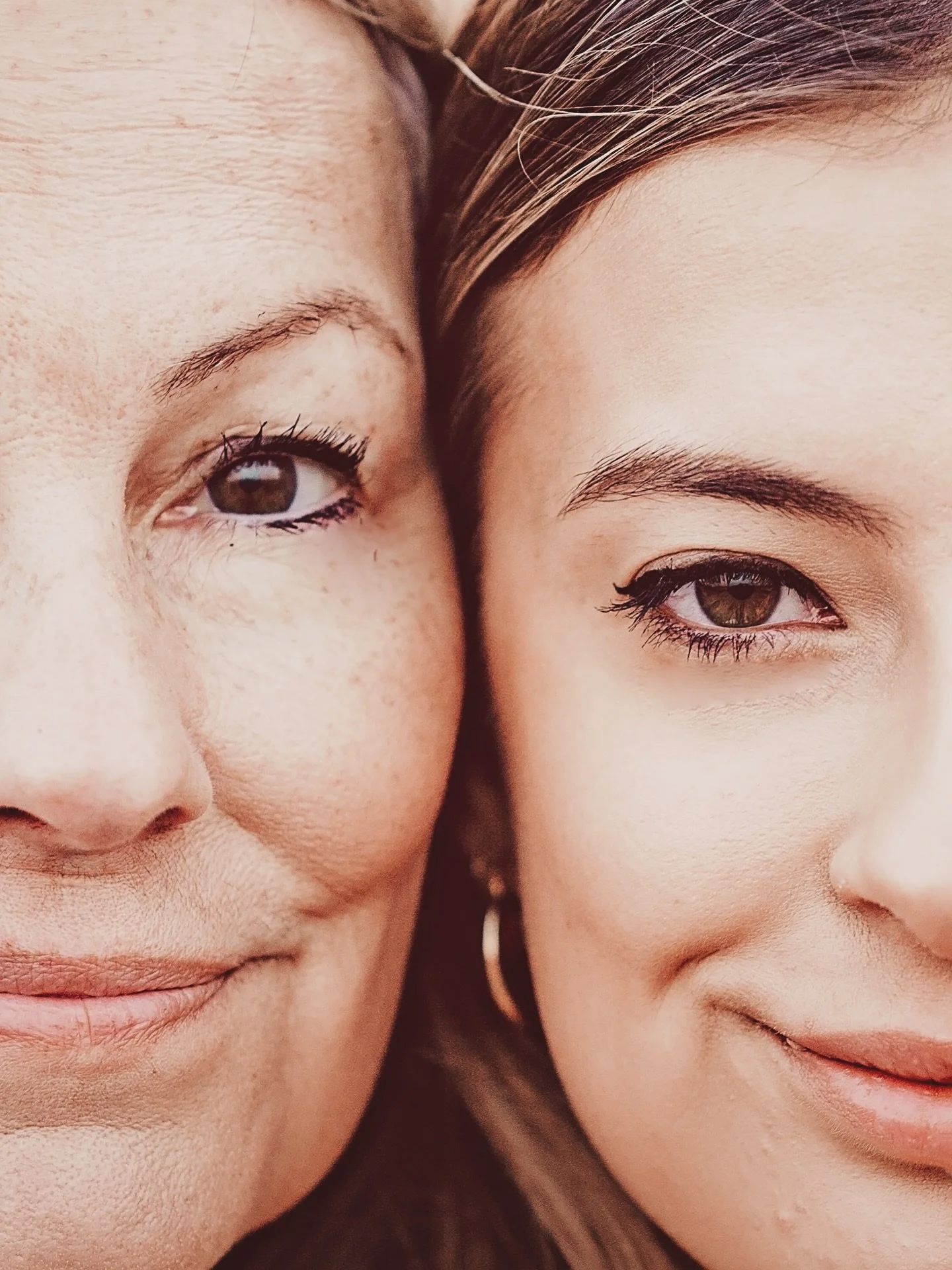 Wishing all the most beautiful, restful and joyous few days as we head to the New Year. For those with family, and without, let us all be blessed with peace. Xx. And huge thanks to @sunshinephotographyau for this most gorgeous capture of my biggest b