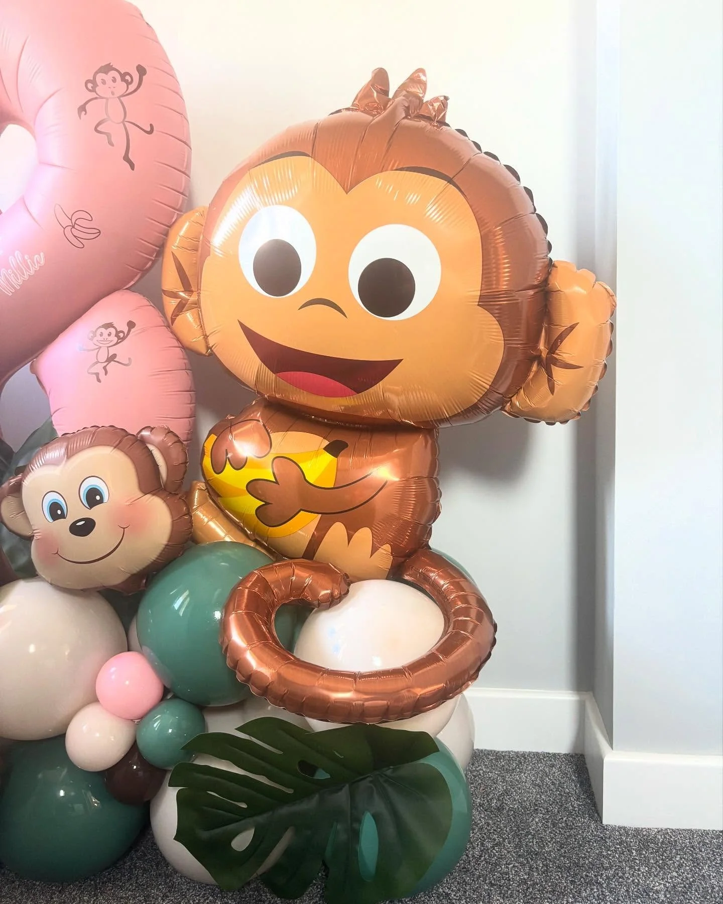 numbered stack, a second order for Millie&rsquo;s 8th birthday! 🐒🌴8️⃣ #birthday #numberstack #8thbirthday #balloonstylist #balloons🎈 #balloonartist #animals #monkey #nature #stack #number #dumfries #local #business #happybirthday