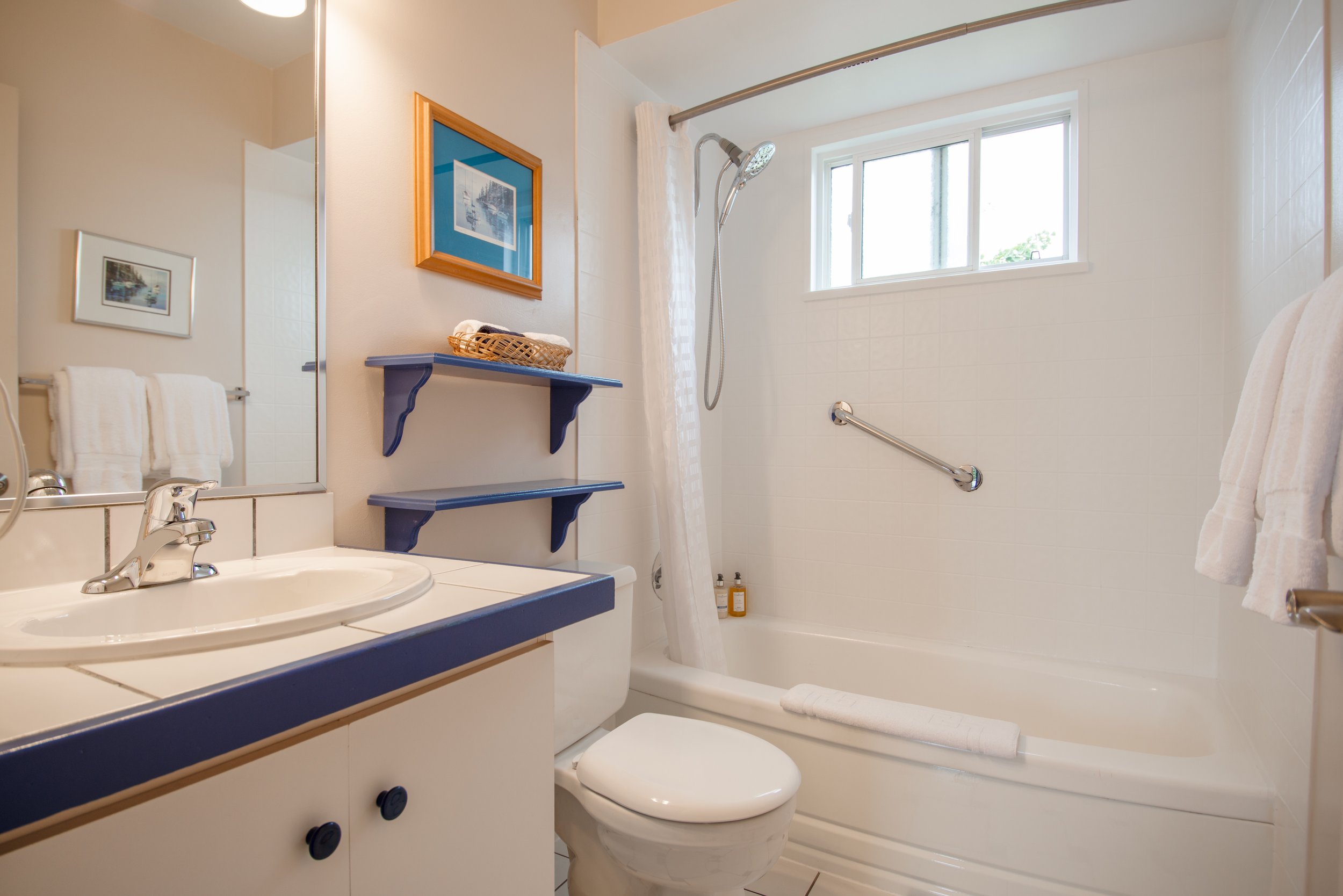 5.TBI_Guestroom_SOKS_5.jpeg