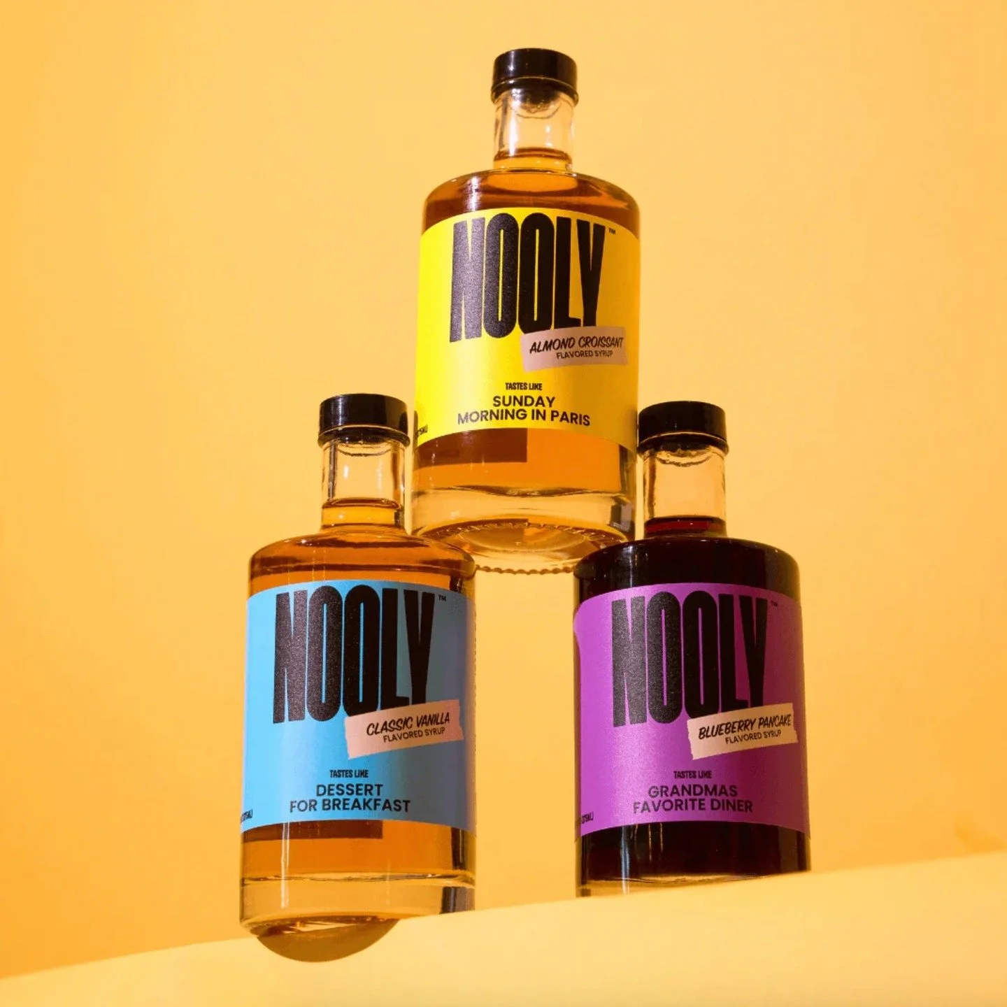 Client Spotlight 🥞🥐 @drinknooly 
Blueberry Pancake + Almond Croissant💛 Two flavors that taste like comfort in a mug. One&rsquo;s already sold out, the other won&rsquo;t last long. If you haven&rsquo;t tried Almond Croissant yet&hellip; now&rsquo;s