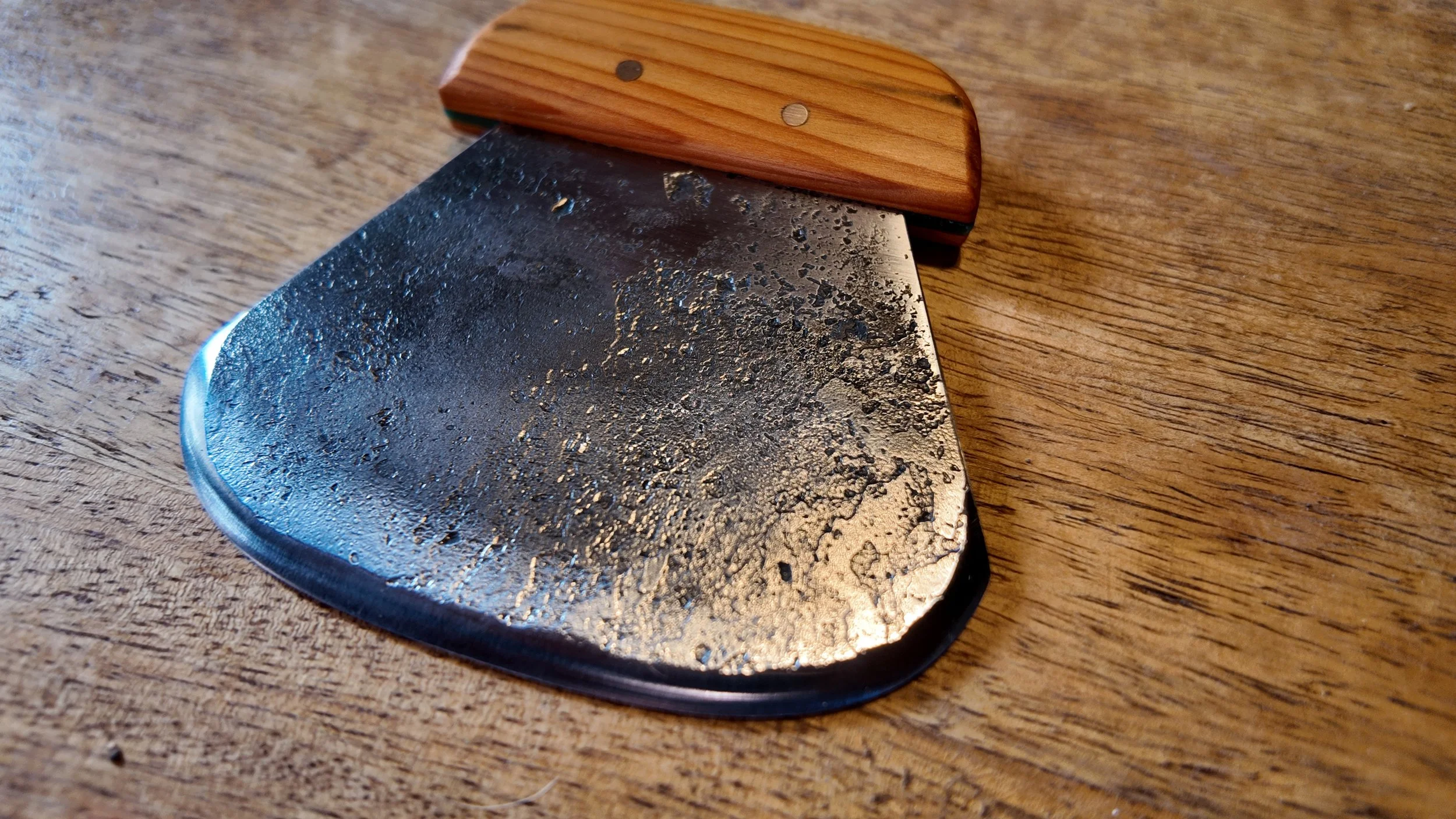 Mini Head Knife – Double Bevel Dry Scraper & Softener - Close Up.JPG