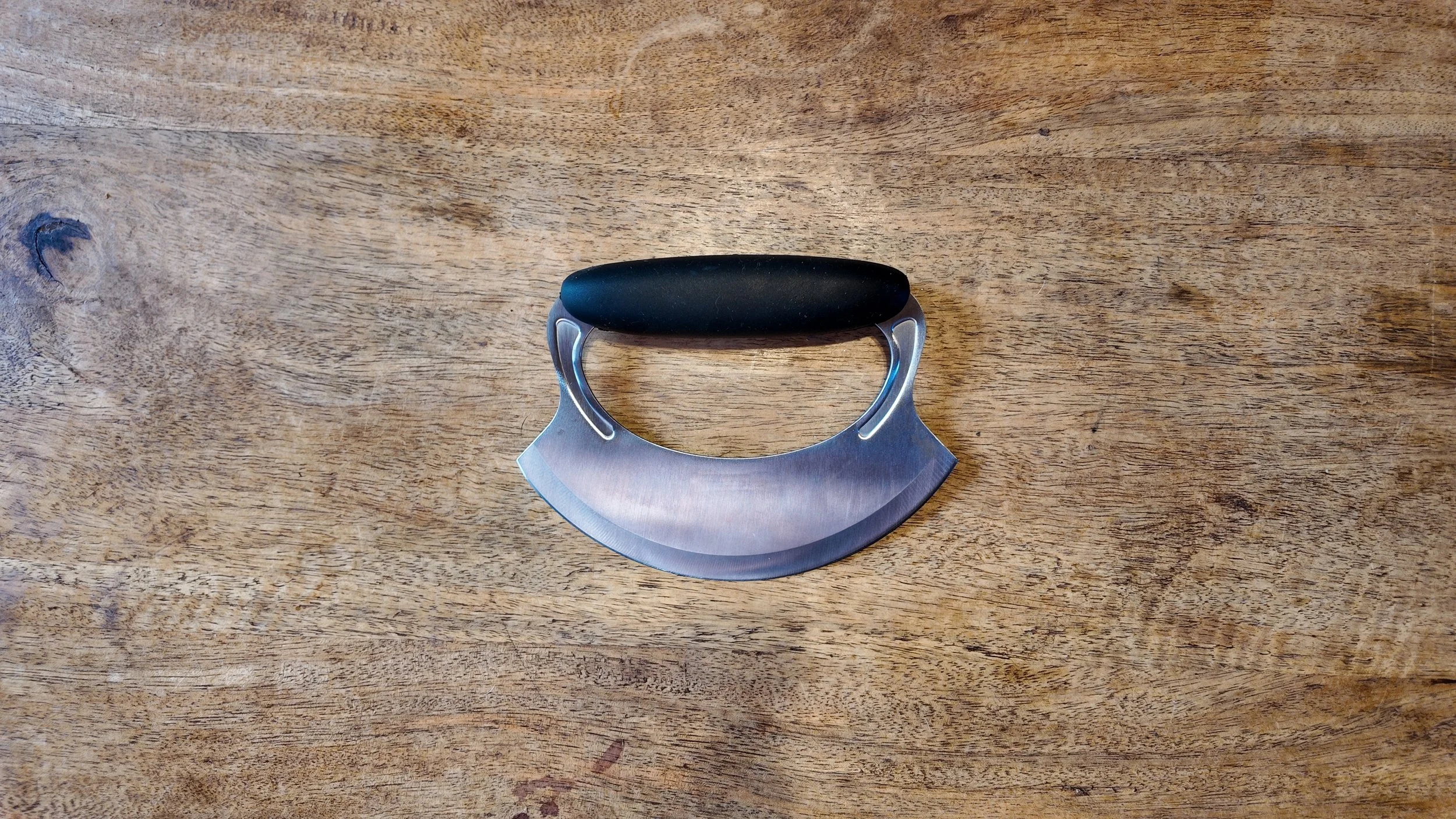 Mezzaluna Dry Scraper – Double-Bevel Hide Tanning Tool - Top View.JPG