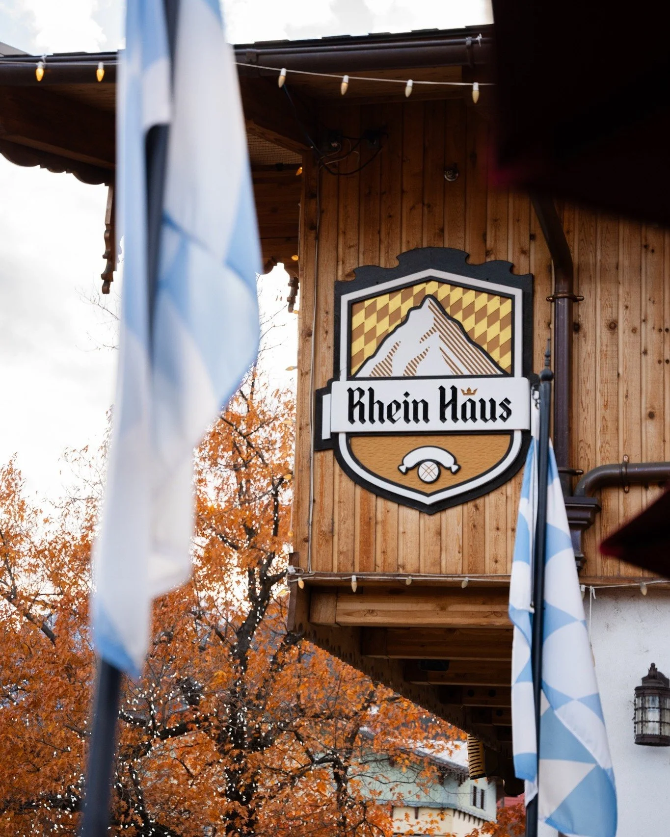 Fall has arrived and we&rsquo;re here for every leaf-crunchin&rsquo;, bier-sippin&rsquo;, fireside-loungin&rsquo; moment 🍂

Grab a seat and get cozy with us.