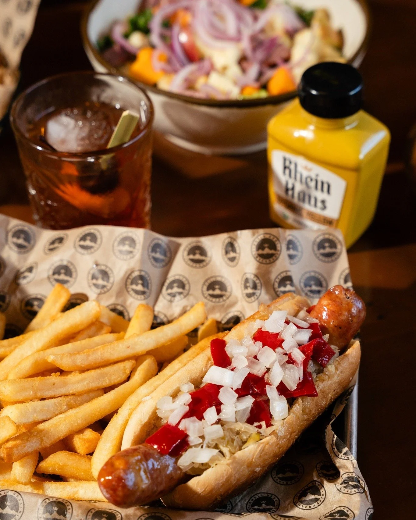 If you're visiting Leavenworth, there's a few things you just gotta do.

Kick back on a big patio in the center of town, warm up by the fire, and treat yourself to the classics: a brat, a cold bier, and a soft pretzel 🥨🍺🌭

You know where to find a