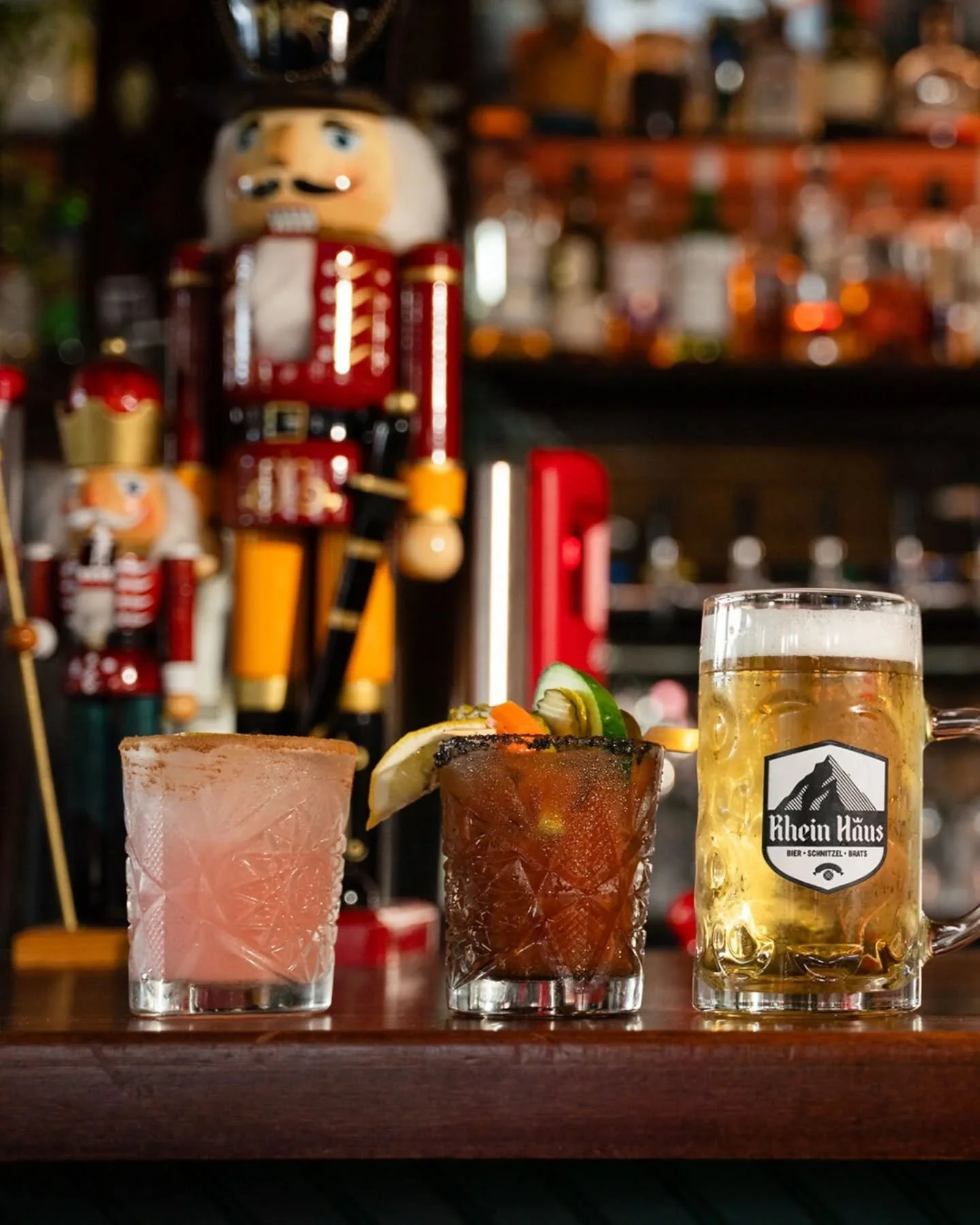 The bar&rsquo;s open and the choices are plenty&mdash;cocktails, cold bier, and even something refreshing without the booze 🍹🍺 Whatever you&rsquo;re in the mood for, we&rsquo;ve got a glass waiting for you. Pull up a chair and stay awhile.