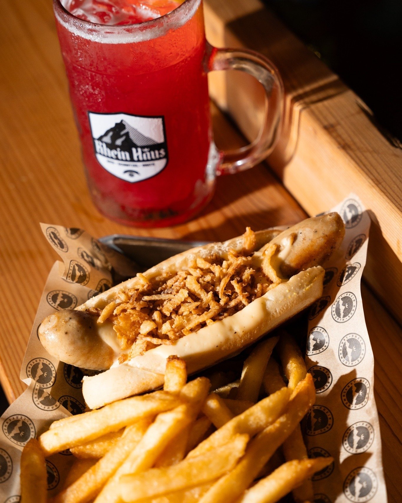 It&rsquo;s Brat O&rsquo; Clock 🌭⏰
Join us for lunch or dinner this holiday season 🎄&mdash;hot plates, cold bier, and all the cozy comfort you&rsquo;re craving. Whether you&rsquo;re warming up after a day in town or just looking for a spot to gather