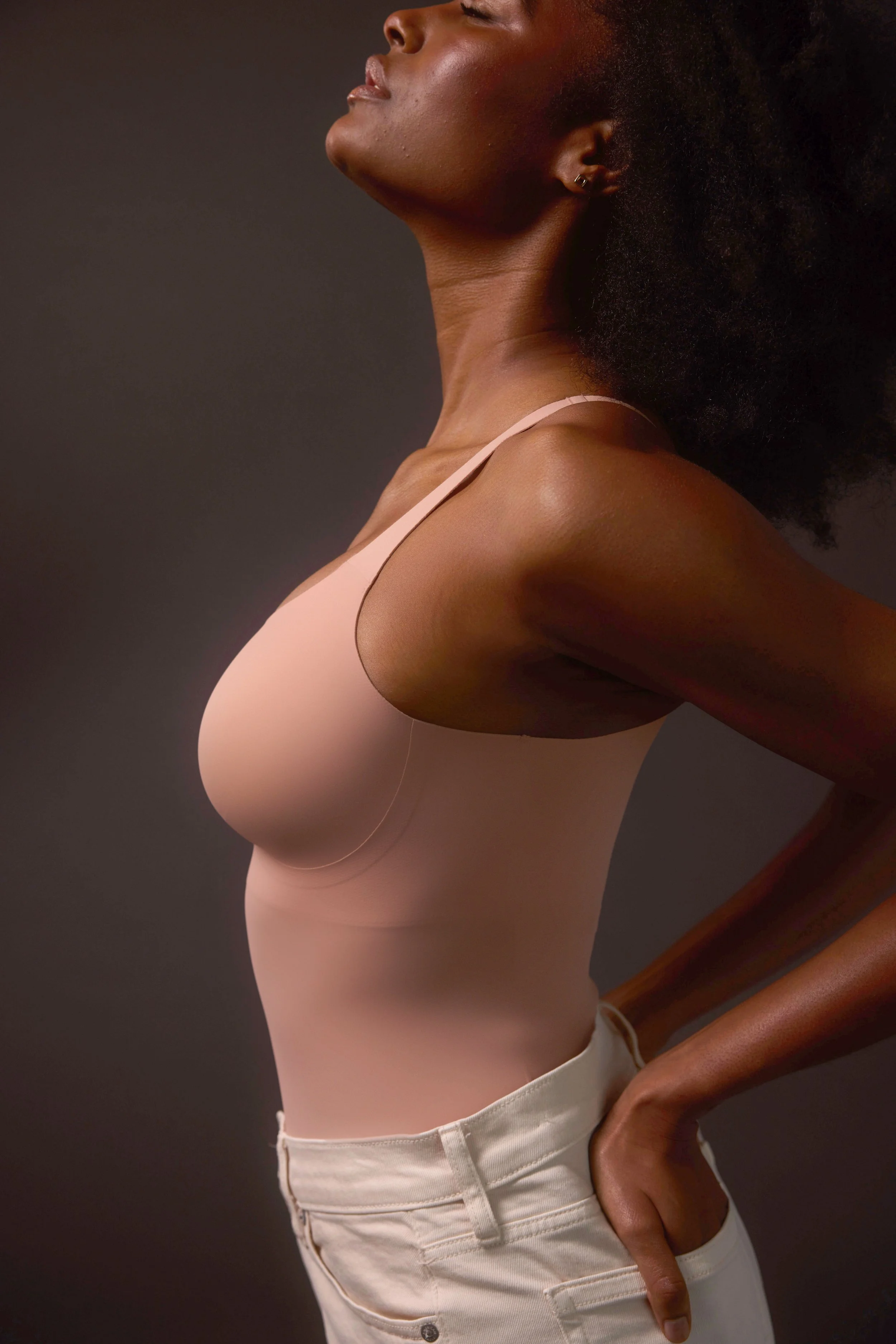 EB_H2_2024_Editorial_ClassicStylingStudio_HimSalt_StructScoopTank_01655 (1).jpg