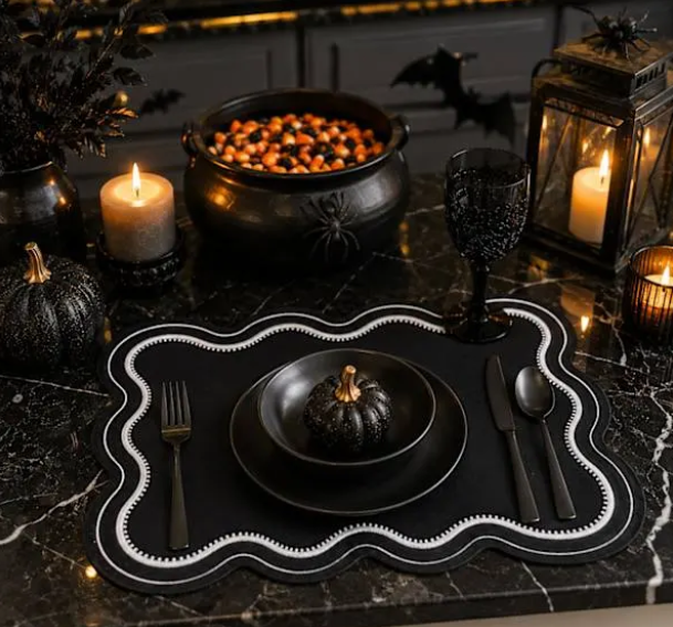 AtHomeHalloween (25).png