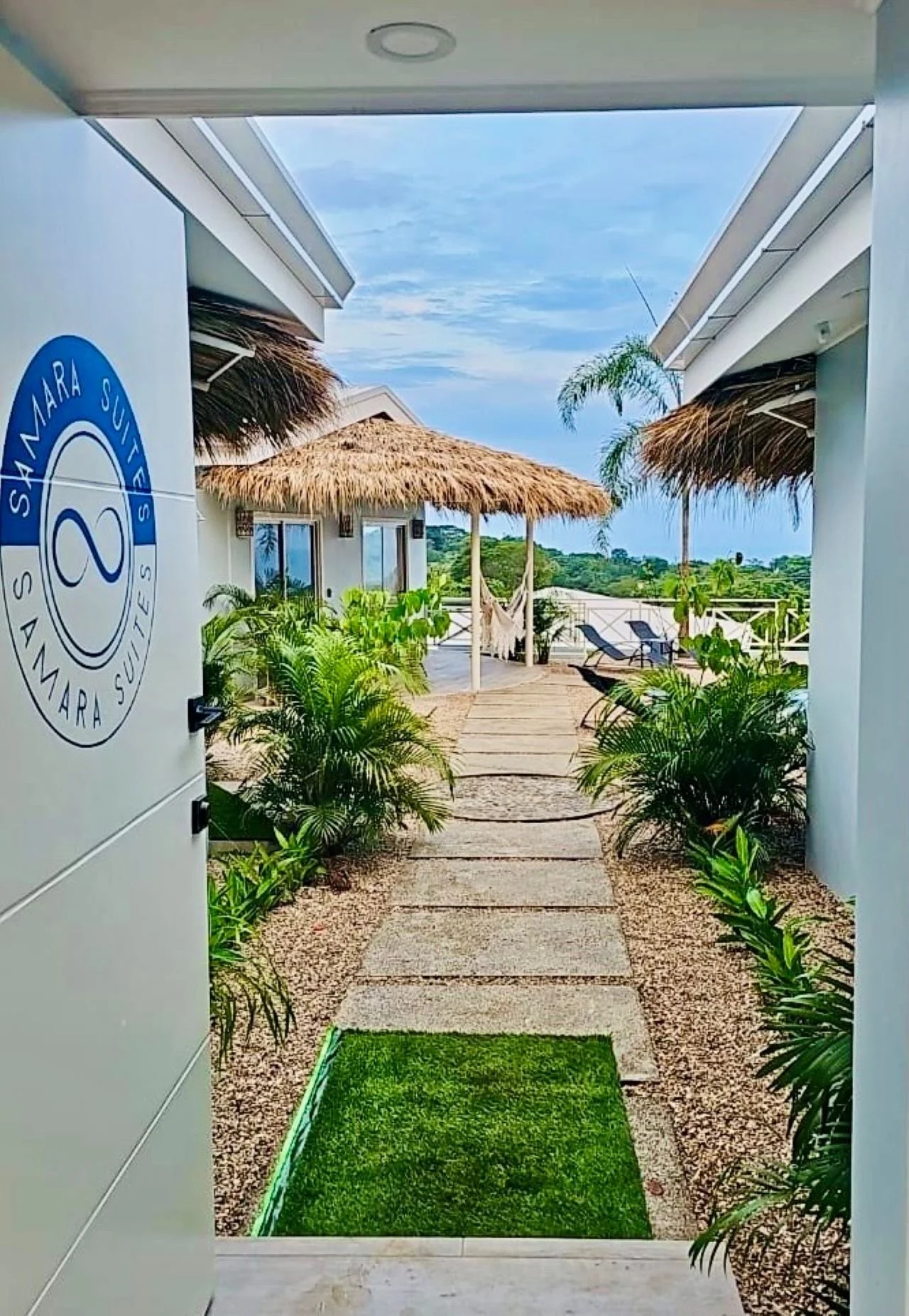 Entrée Samara Suites.jpg
