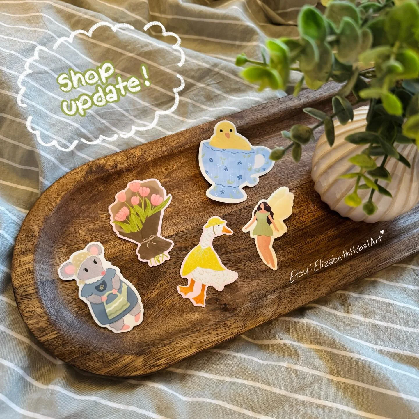 shop update🌷
-
-
i&rsquo;m looking forward to spring during this cold and snowy weather

everything is available on my etsy (link in bio) and in person at @greatergoodsmarket_  on 2/7!🩷

#shopsmall #whimsicalart #illustration #shopupdate #spring