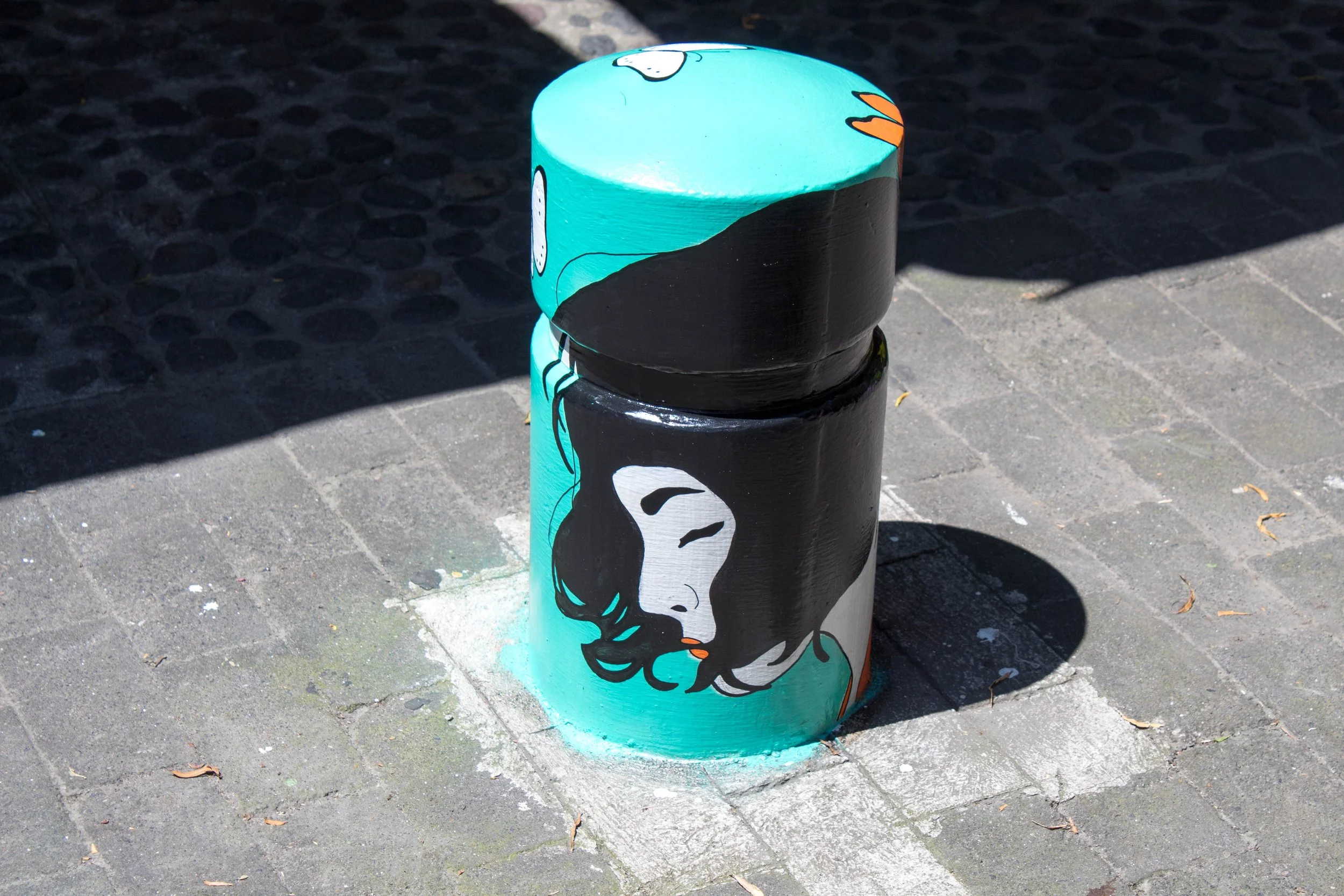 Intervención Urbana - Bolardos 4