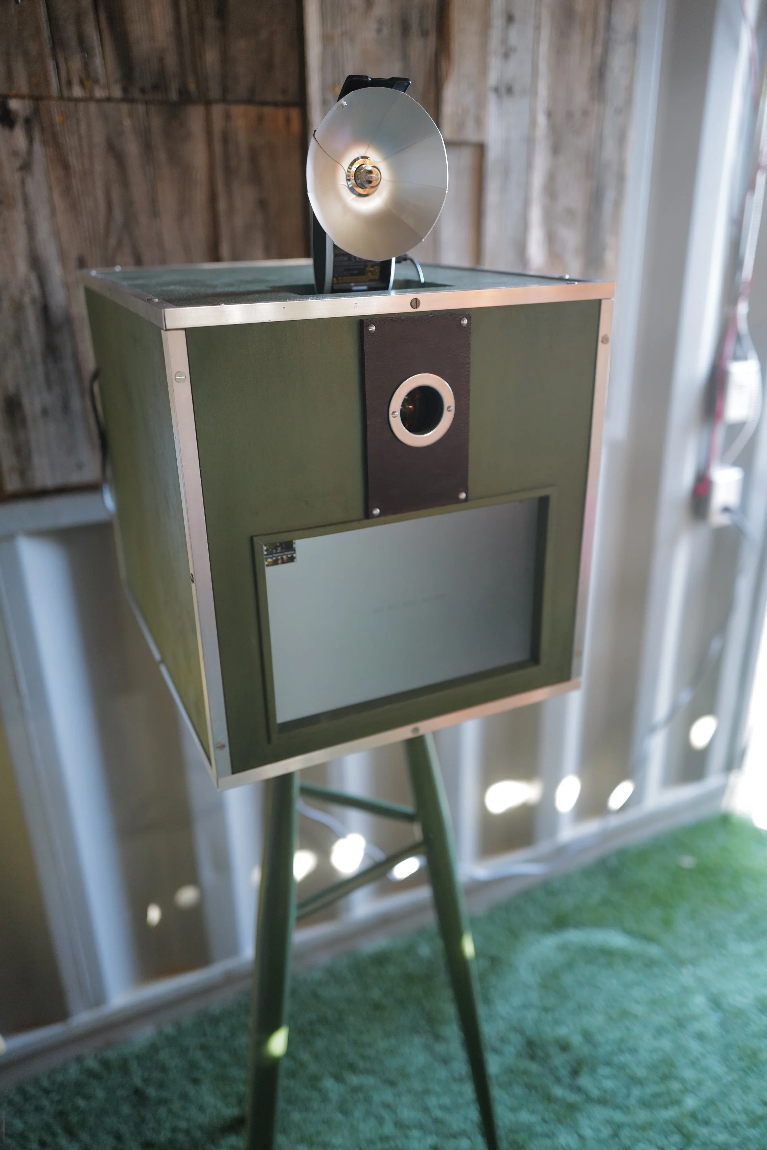 Handcrafted vintage photo booth by Ventura Vintage Photobooth Company – available for weddings and events in Ventura County, CA