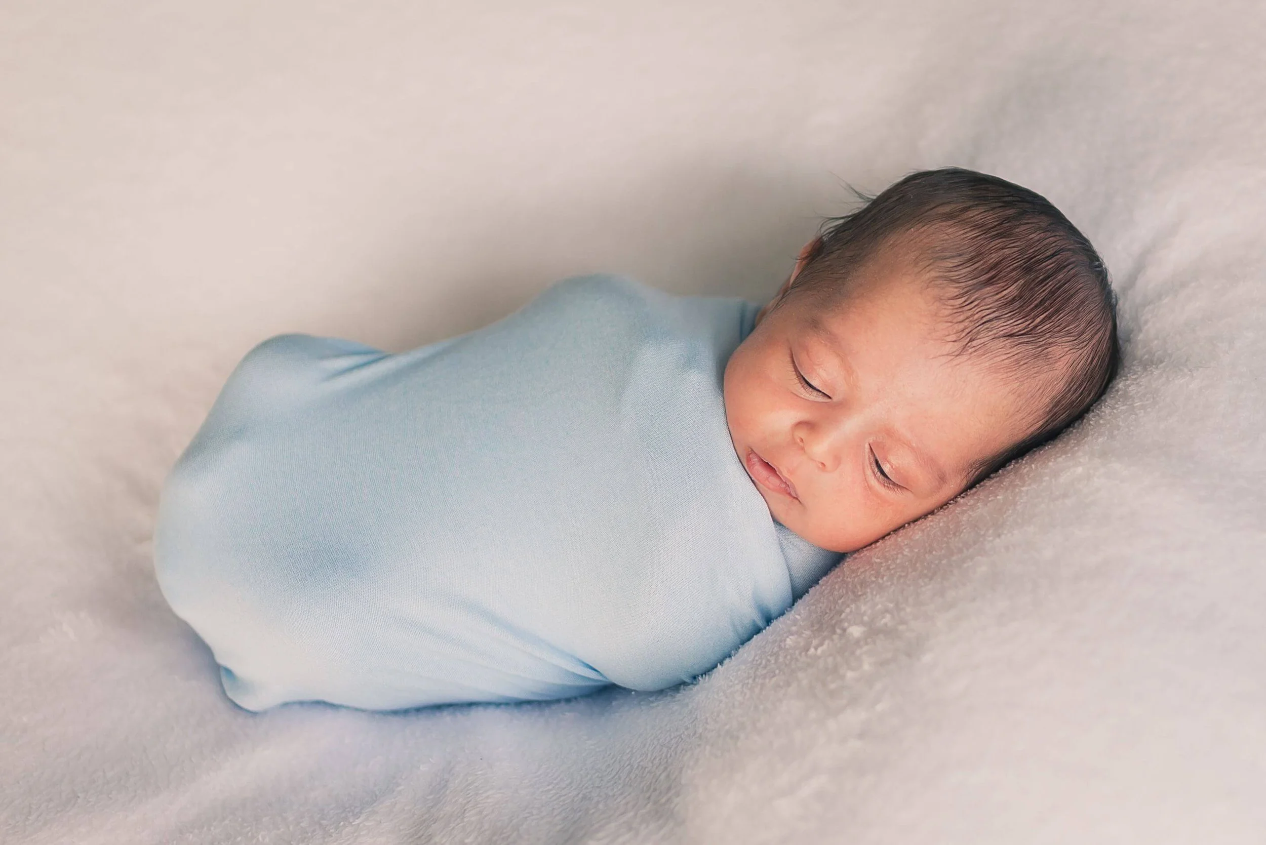 is my newborn too hot or too cold?a practical Guide for parents