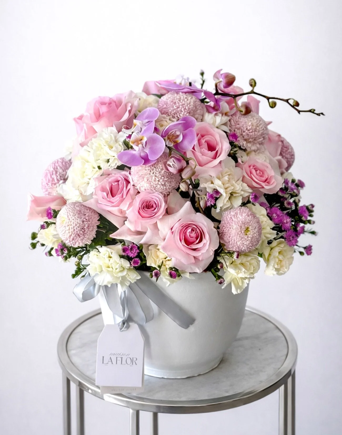 Cada detalle est&aacute; pensado para emocionar.
Cada flor, para quedarse en la memoria.

#MaisonLaFlor #LuxuryFlowers #BlushMood #FloralArt