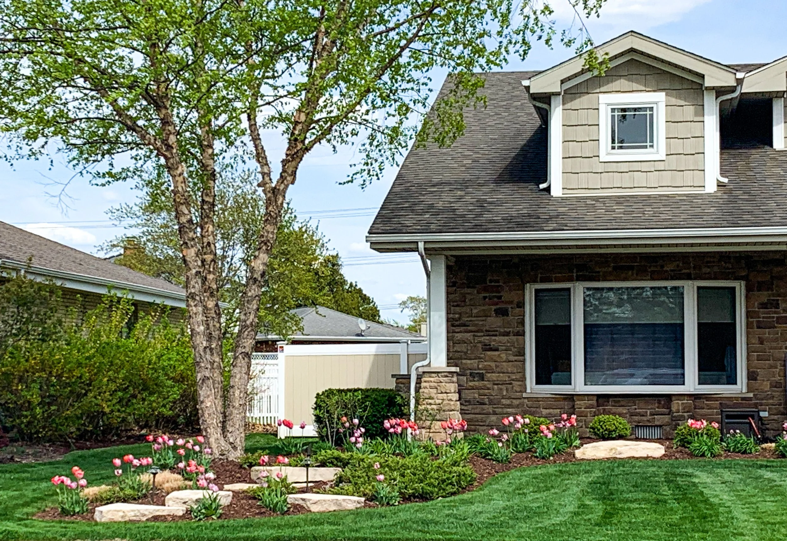 Orland Park spring seasonal rotation curb appeal.jpg